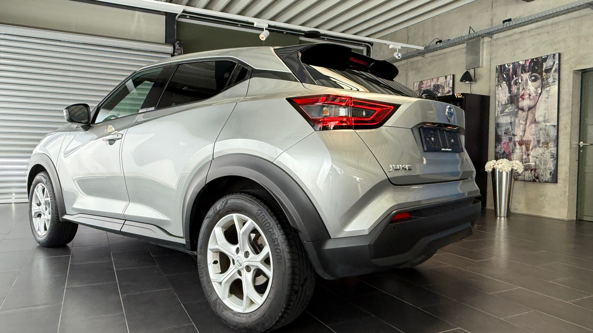 listing desktop thumbnail image 5