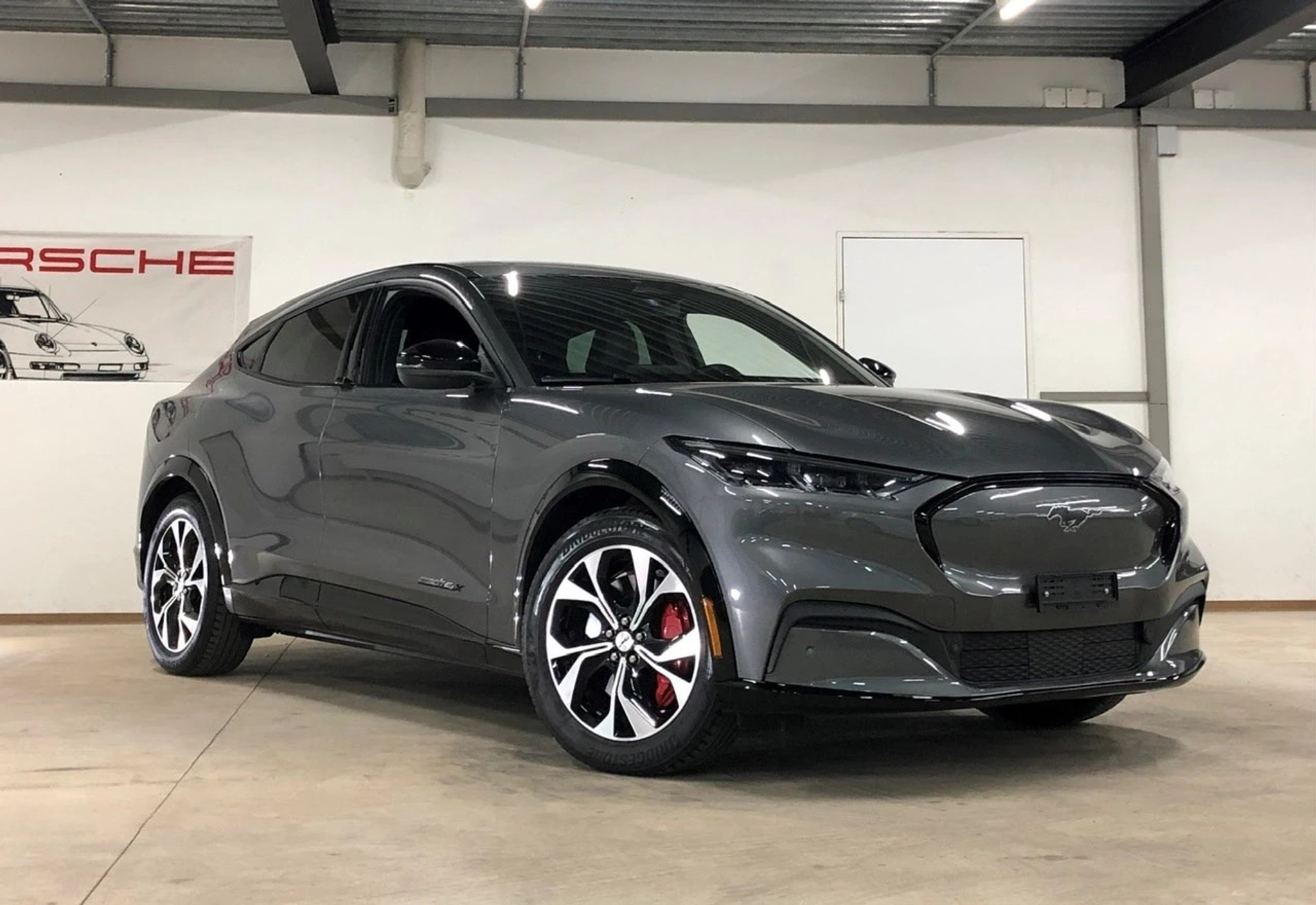 listing desktop thumbnail image 2