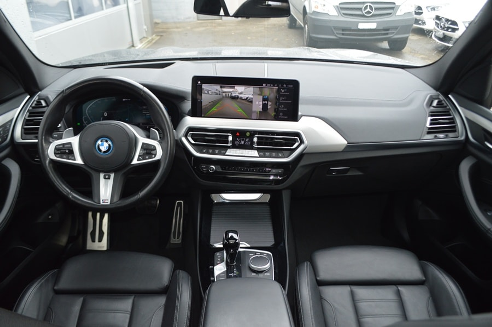 listing desktop thumbnail image 9