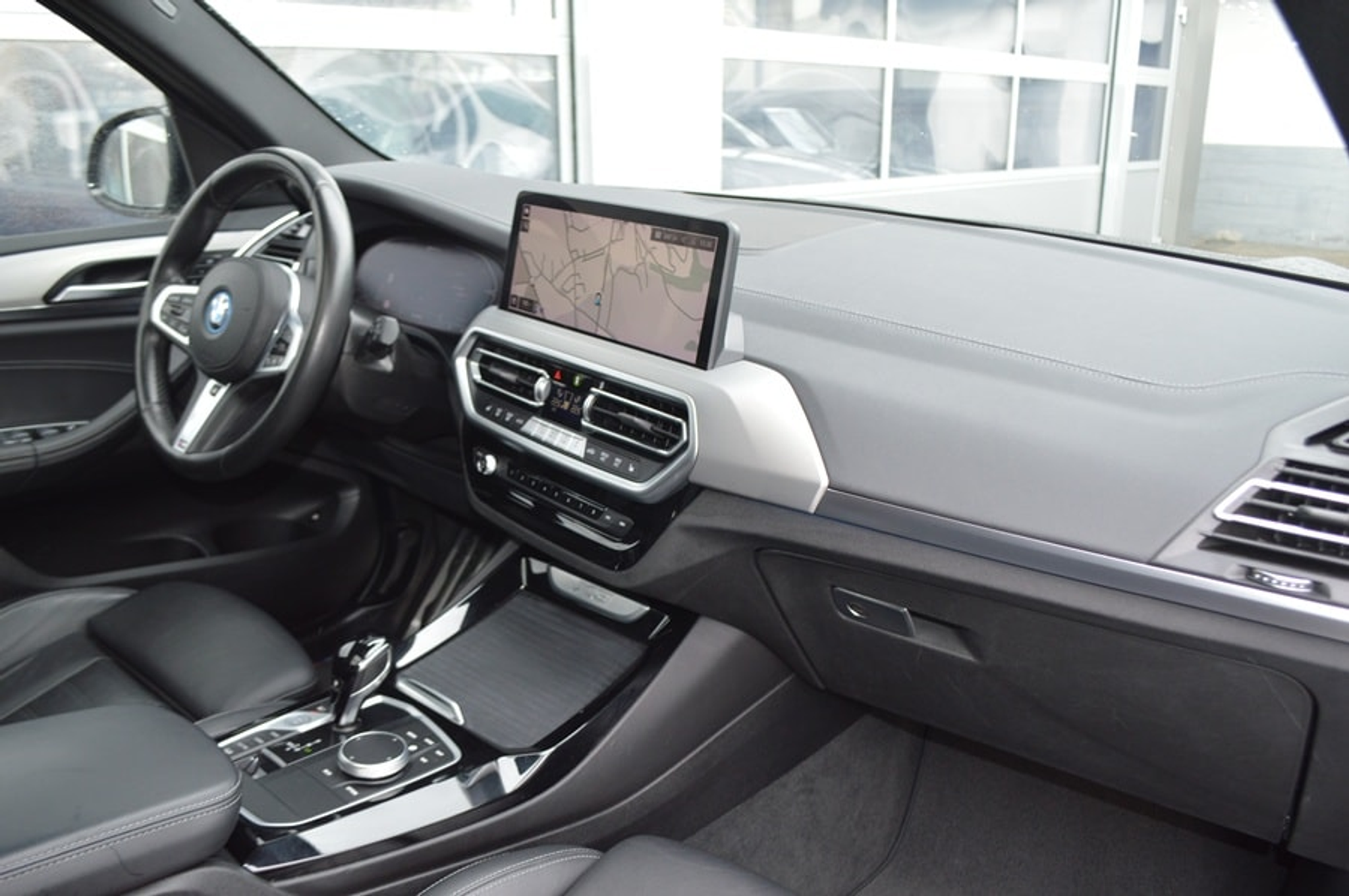 listing desktop thumbnail image 7