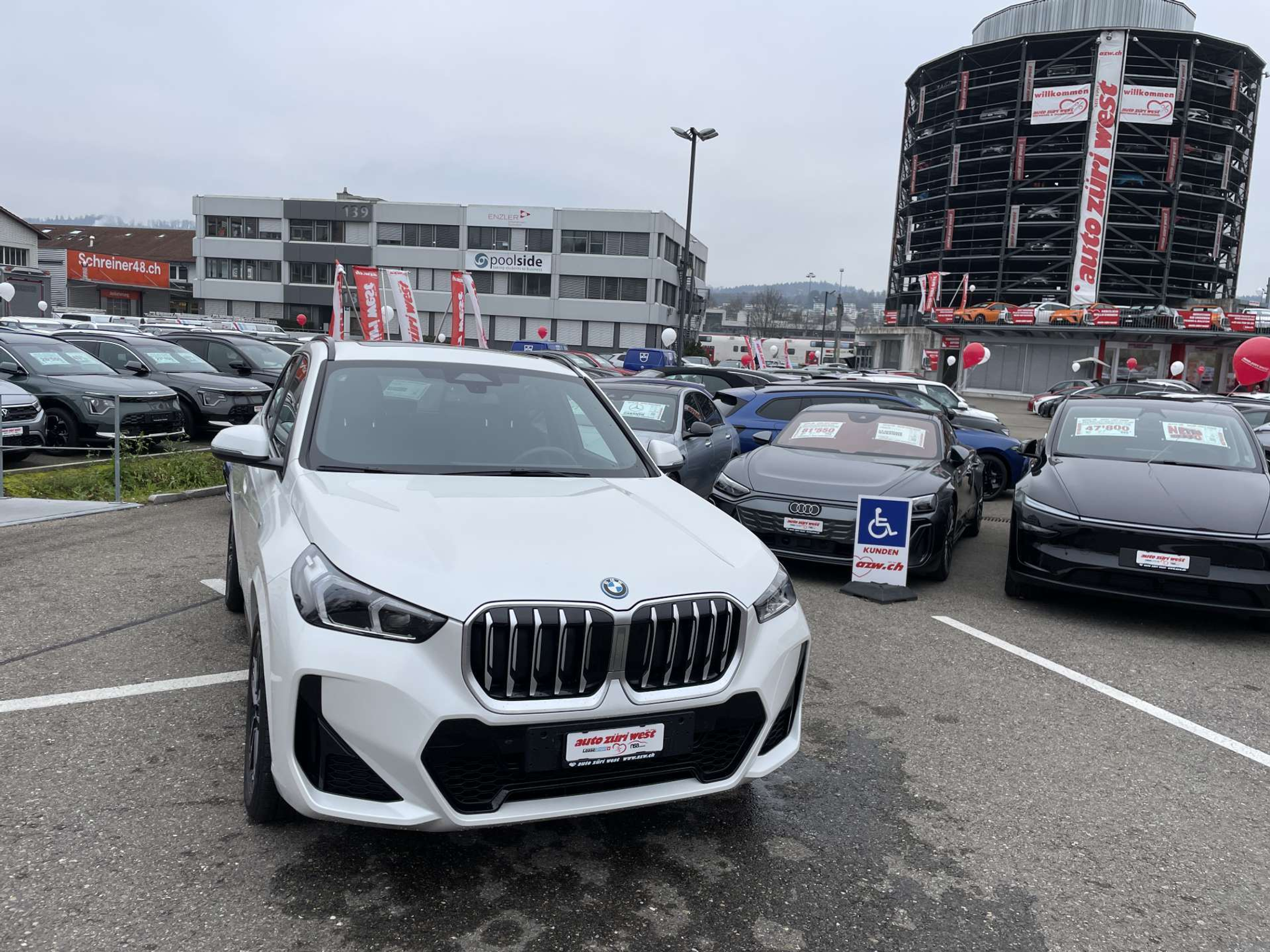 listing desktop thumbnail image 13