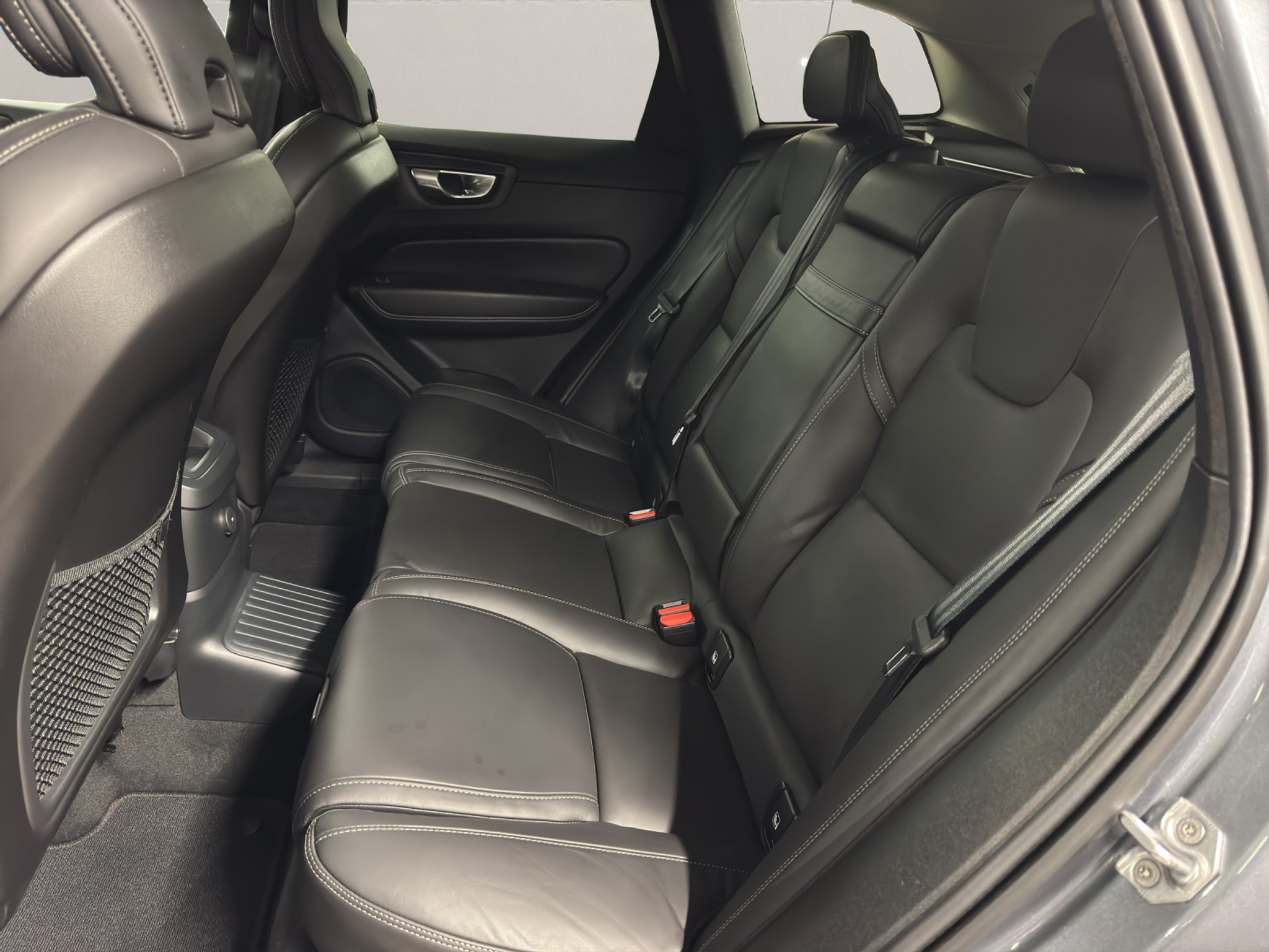 listing desktop thumbnail image 9