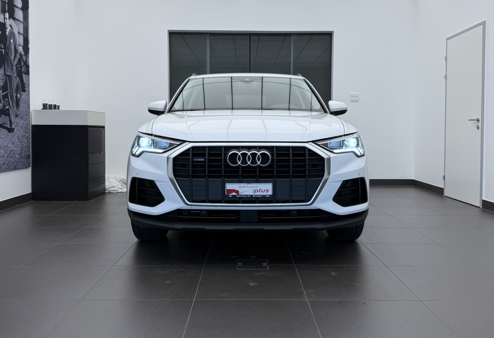 listing desktop thumbnail image 1