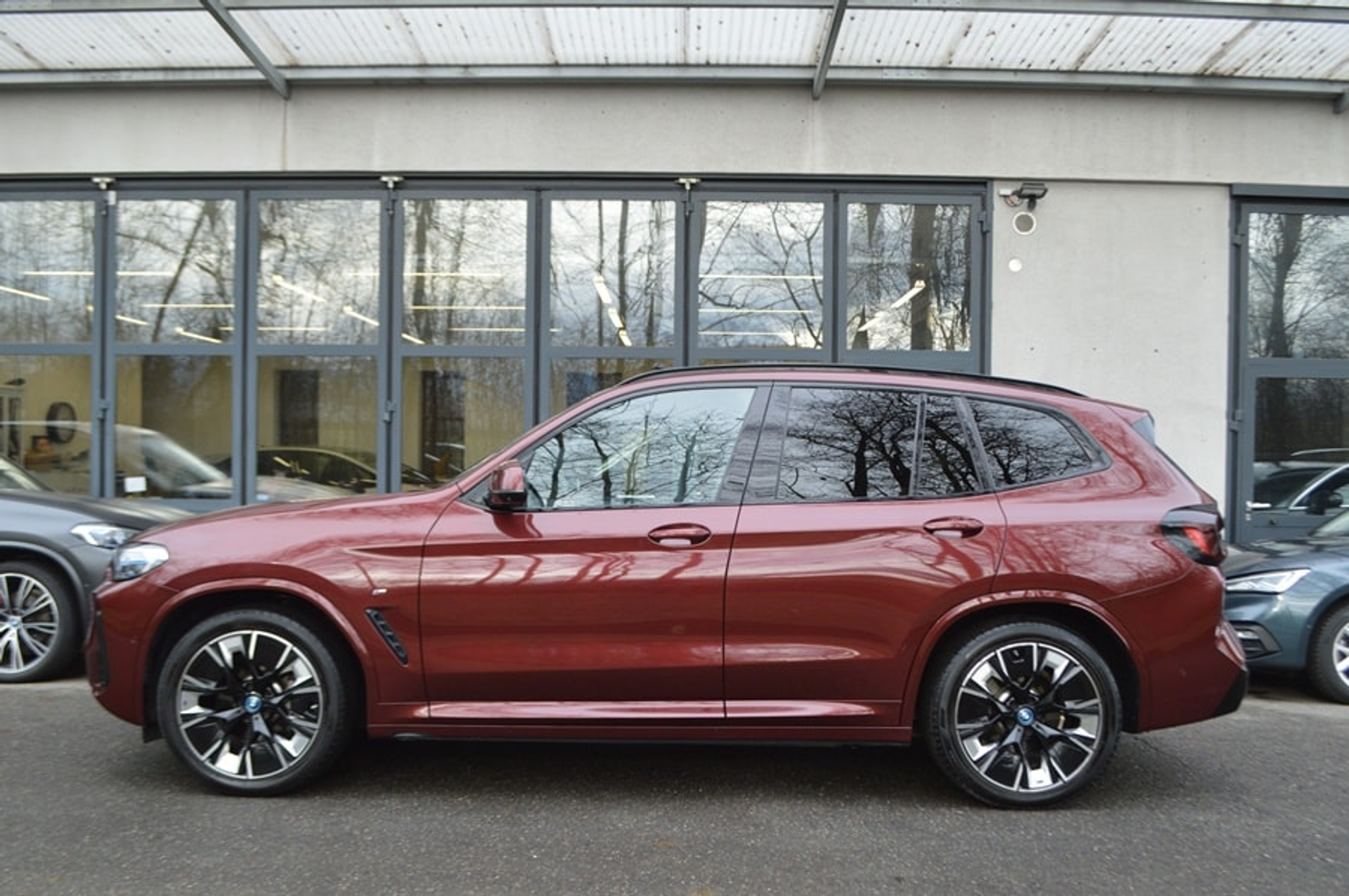 listing desktop thumbnail image 3