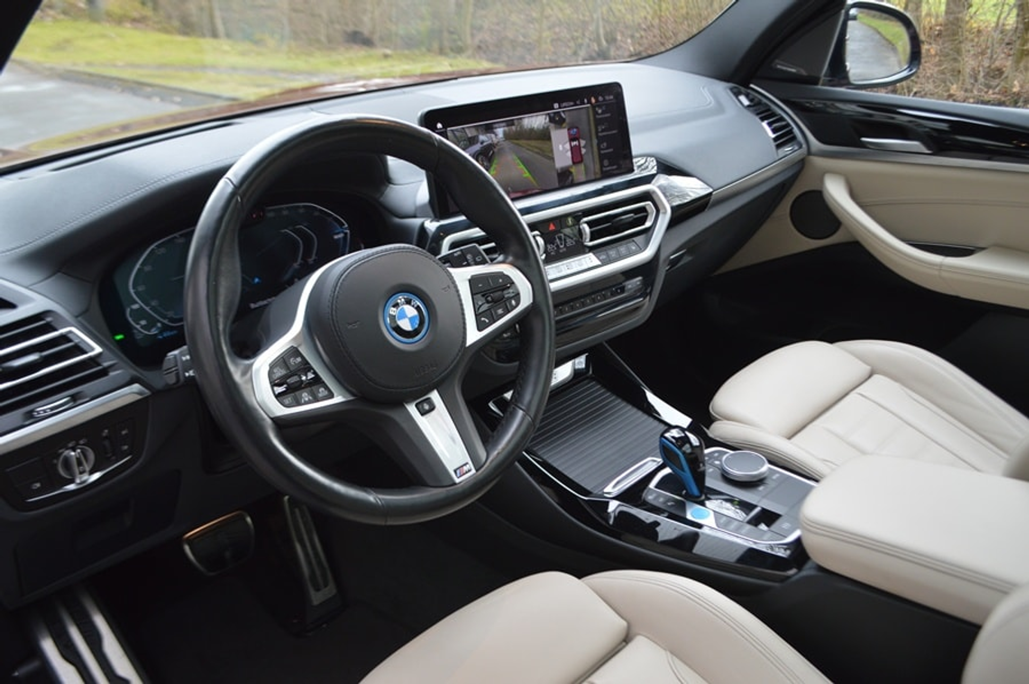 listing desktop thumbnail image 5