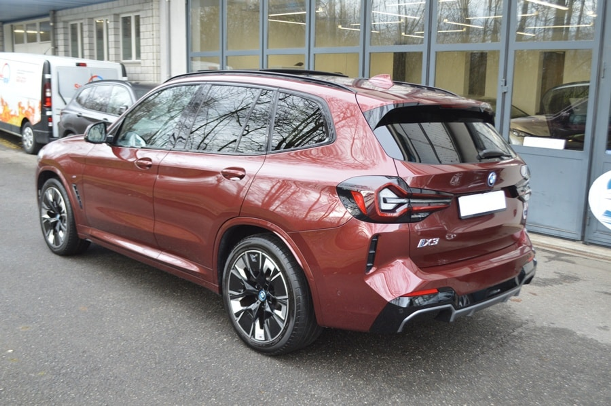 listing desktop thumbnail image 4