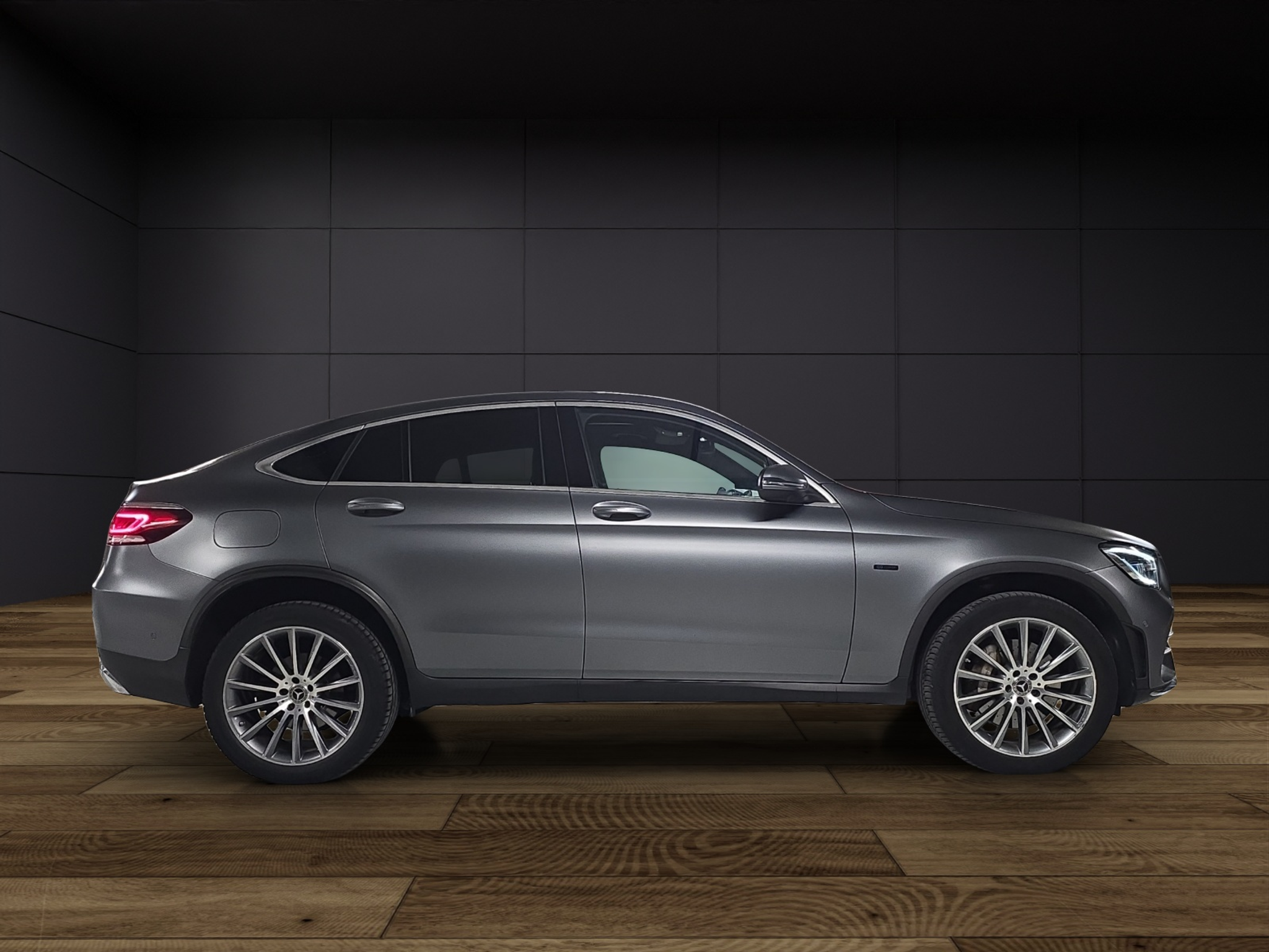 listing desktop thumbnail image 4