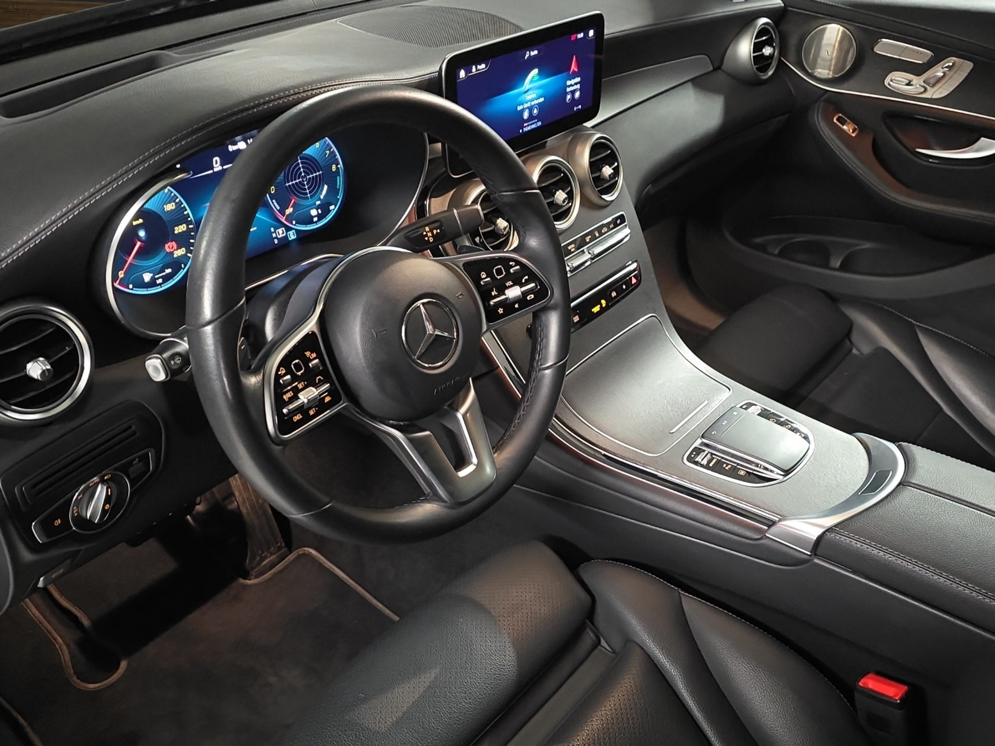 listing desktop thumbnail image 9