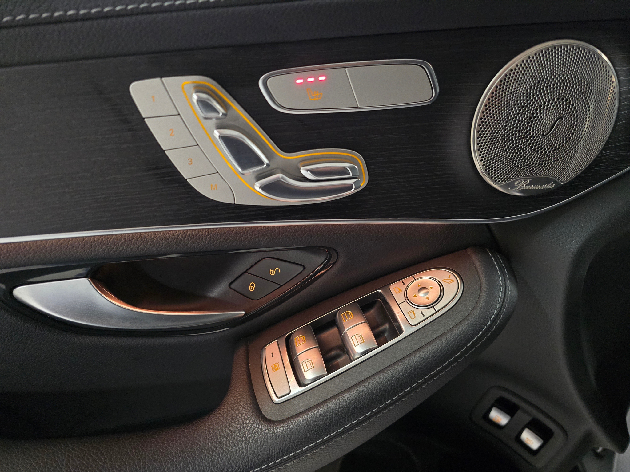 listing desktop thumbnail image 19