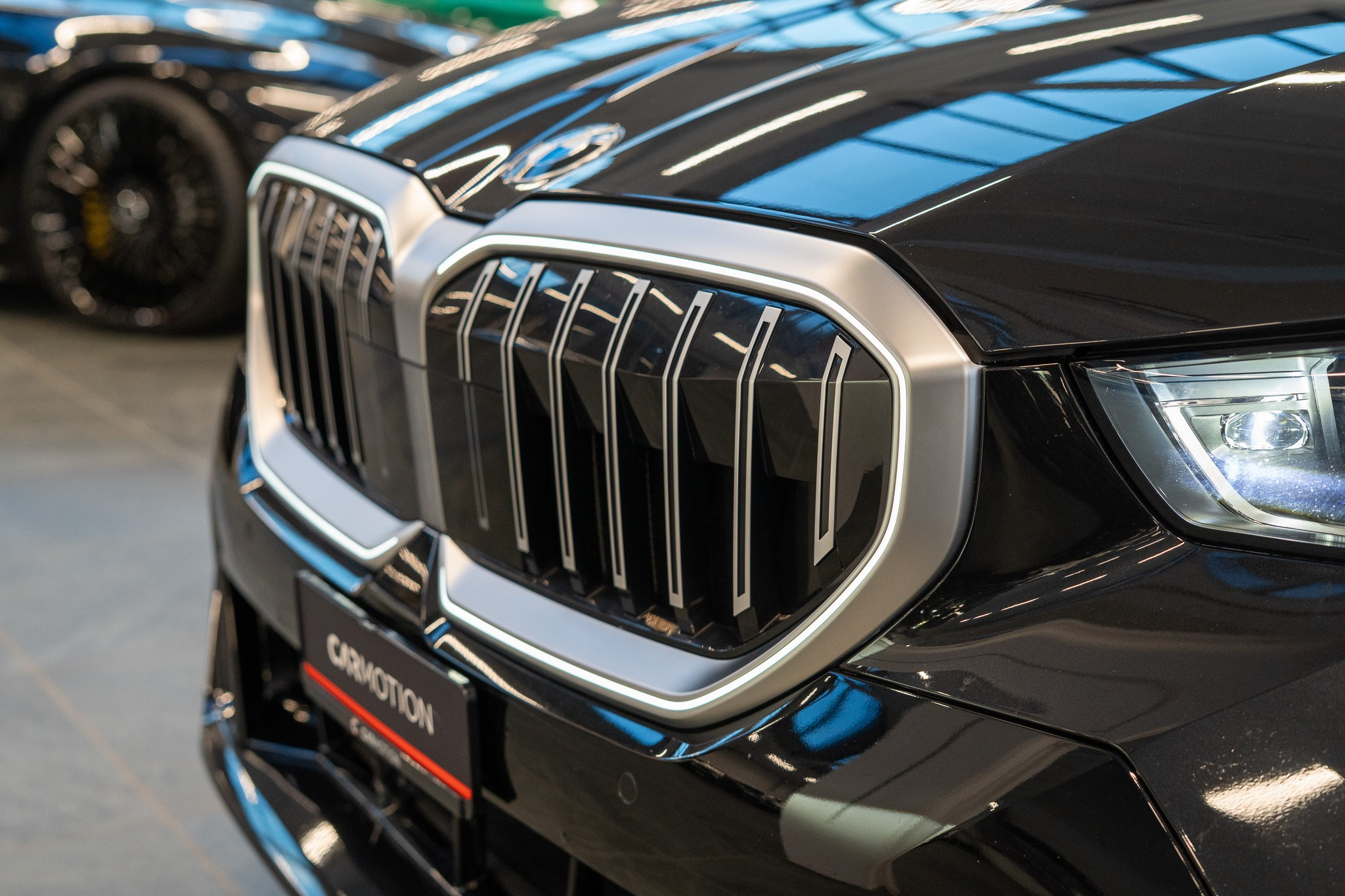 listing desktop thumbnail image 24