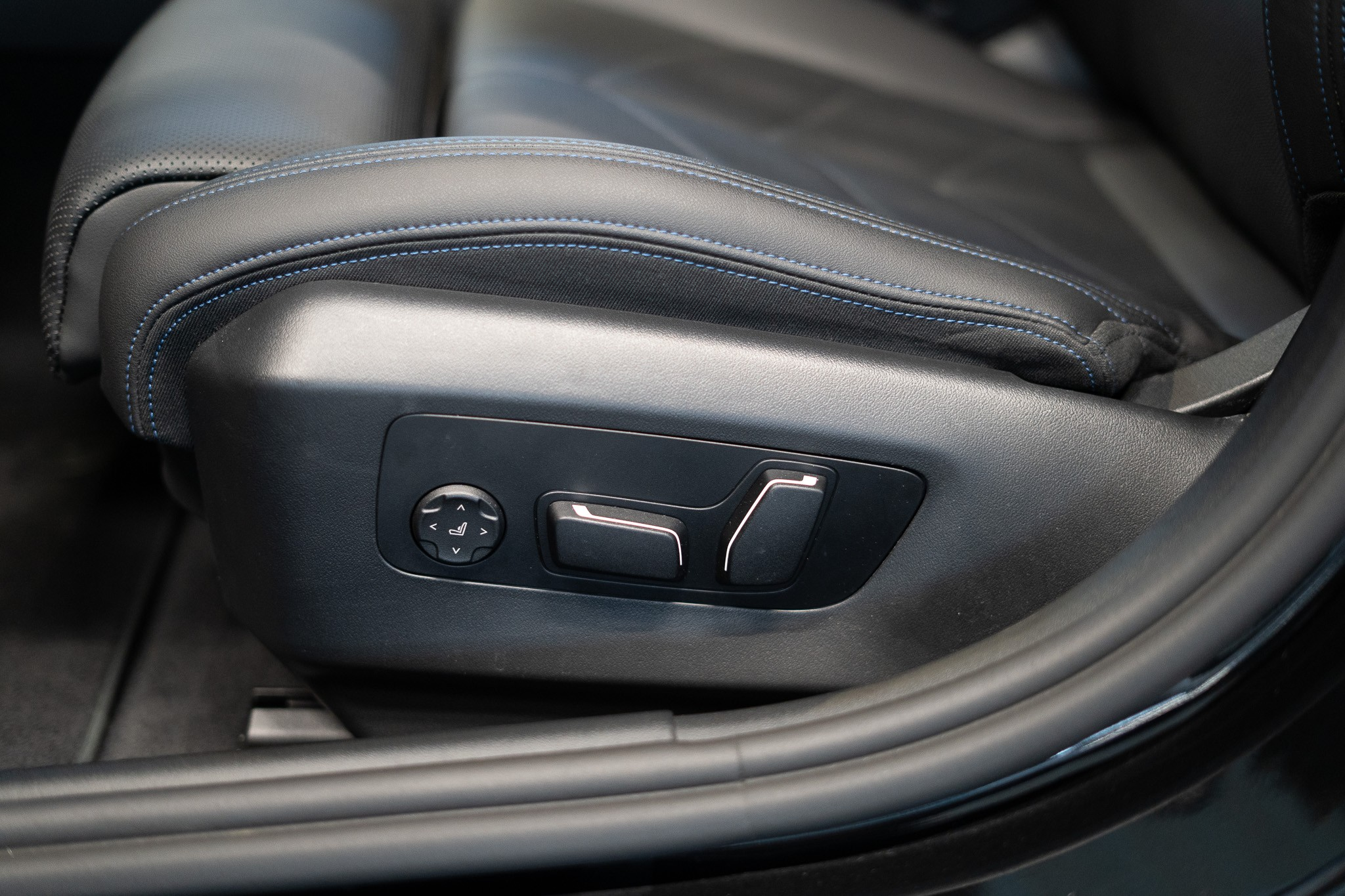 listing desktop thumbnail image 11