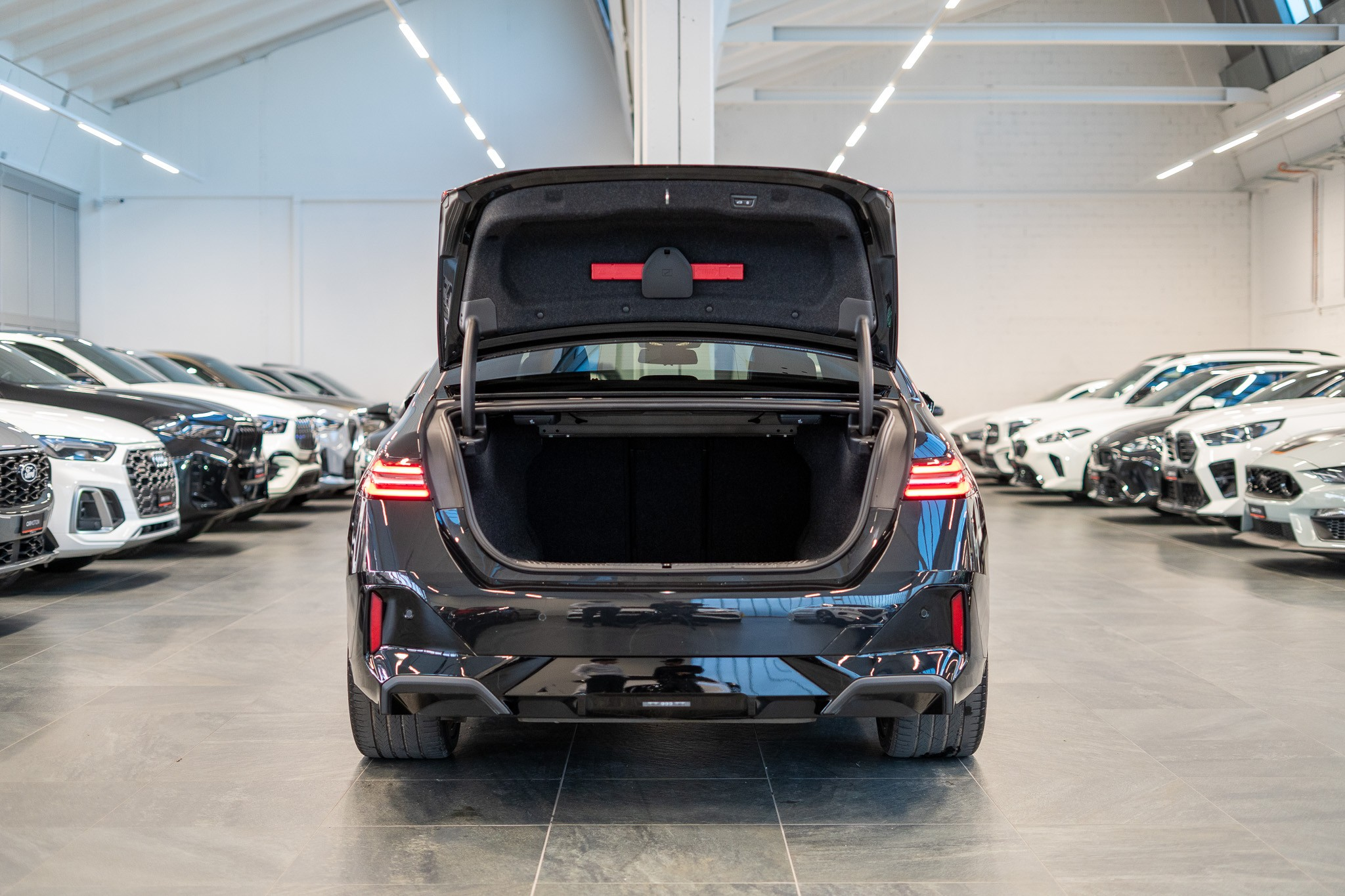 listing desktop thumbnail image 5