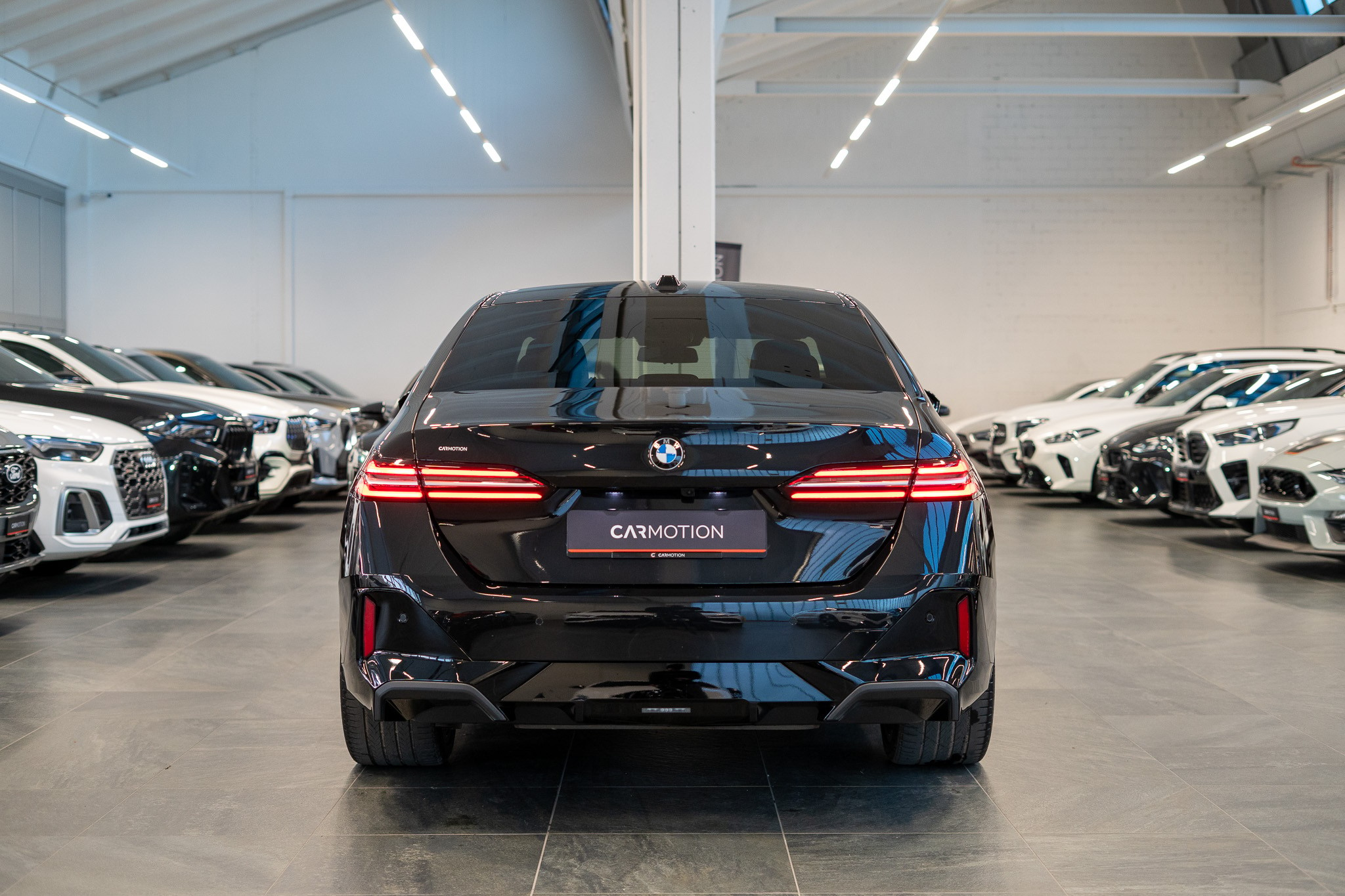 listing desktop thumbnail image 4