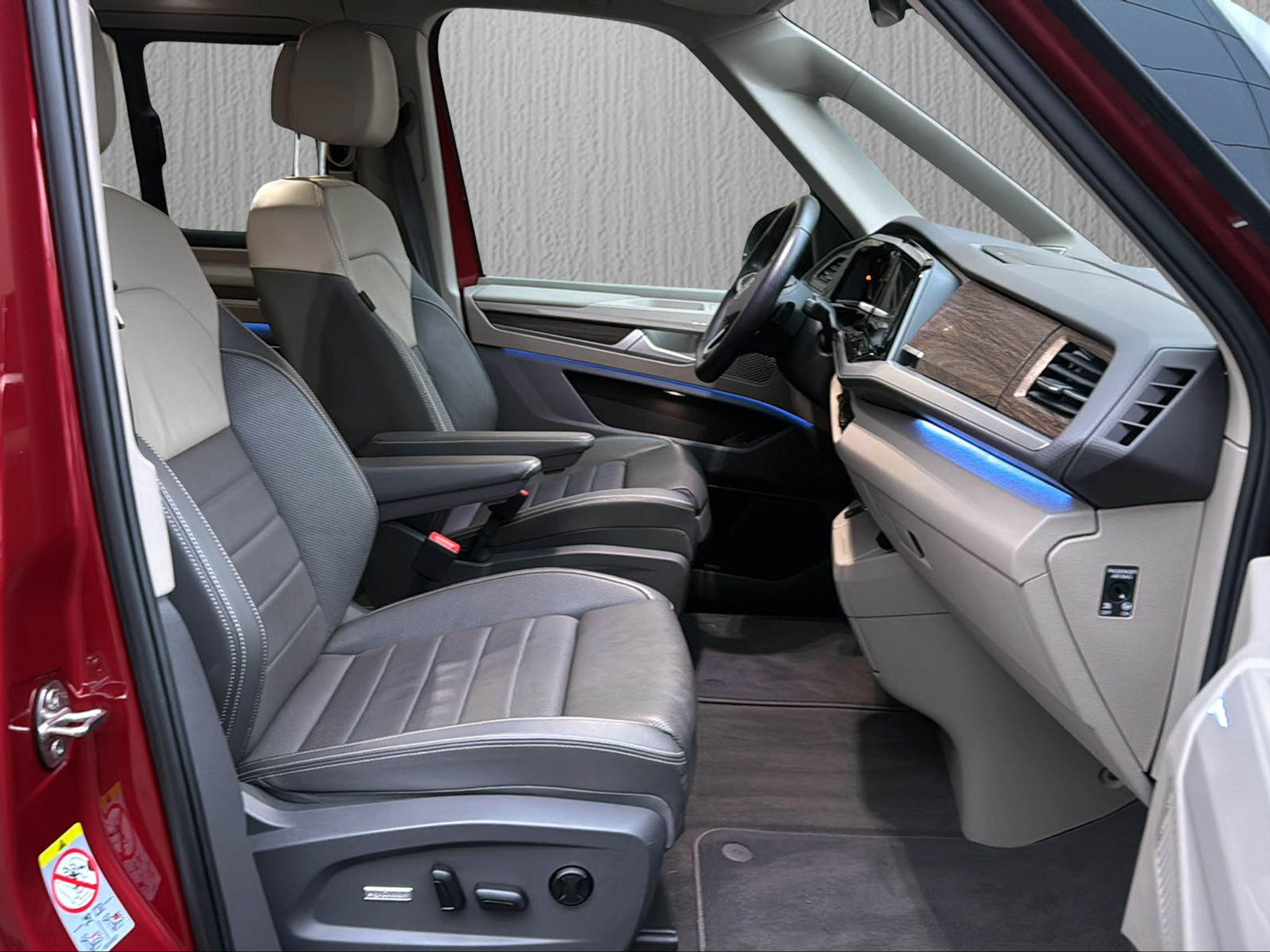 listing desktop thumbnail image 8