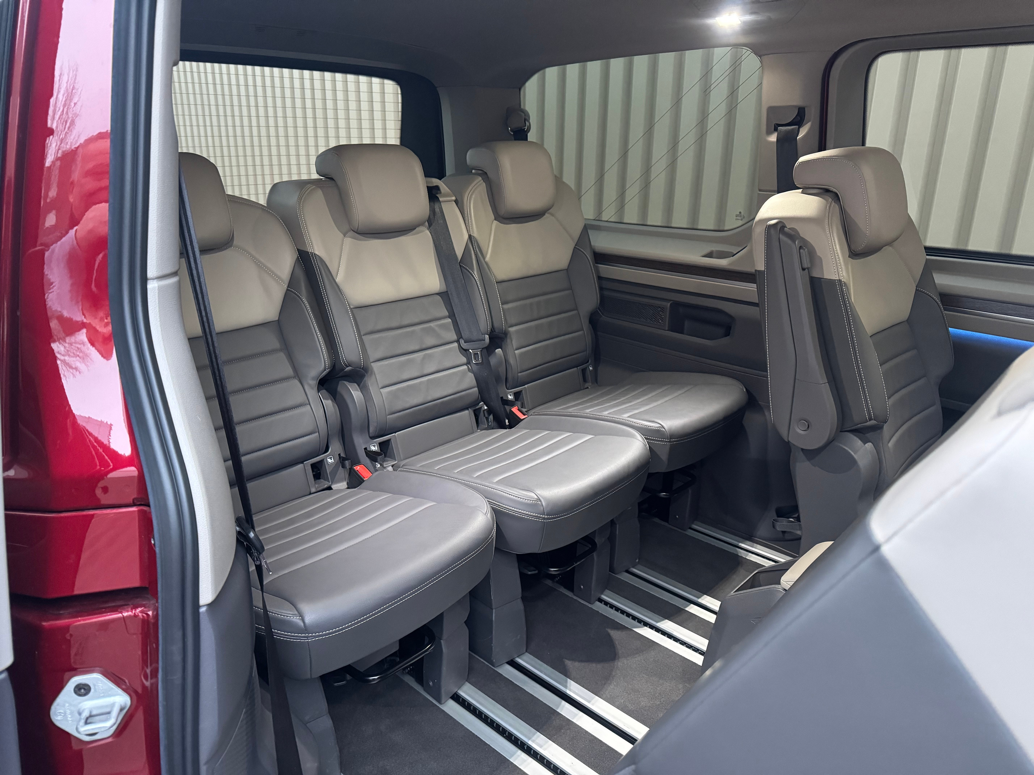 listing desktop thumbnail image 10