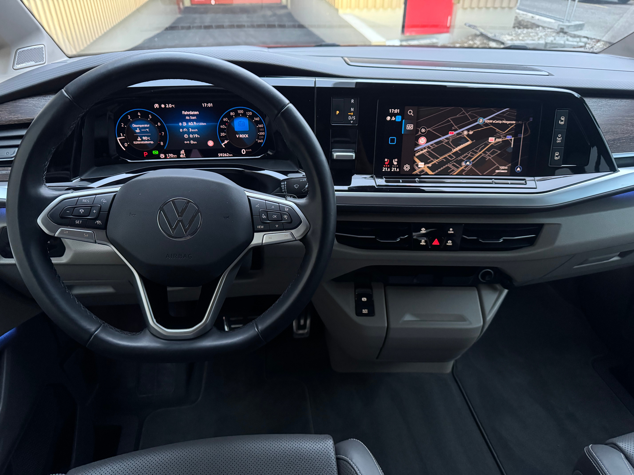 listing desktop thumbnail image 12