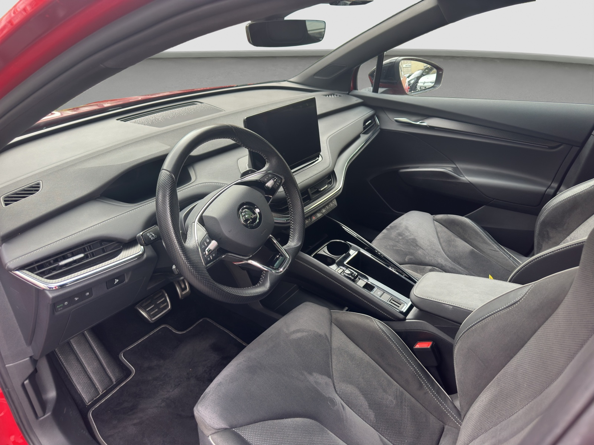 listing desktop thumbnail image 7