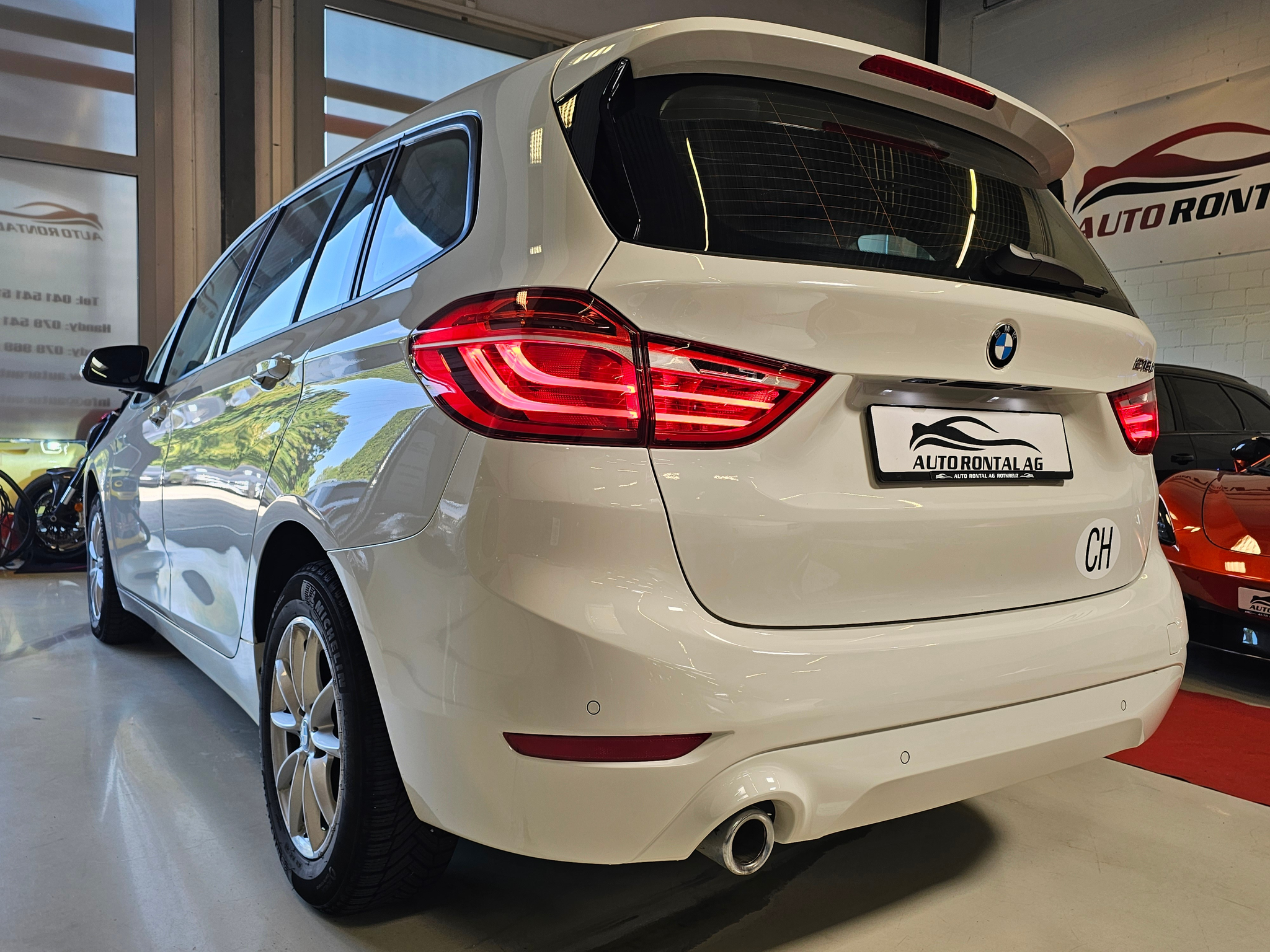 listing desktop thumbnail image 4