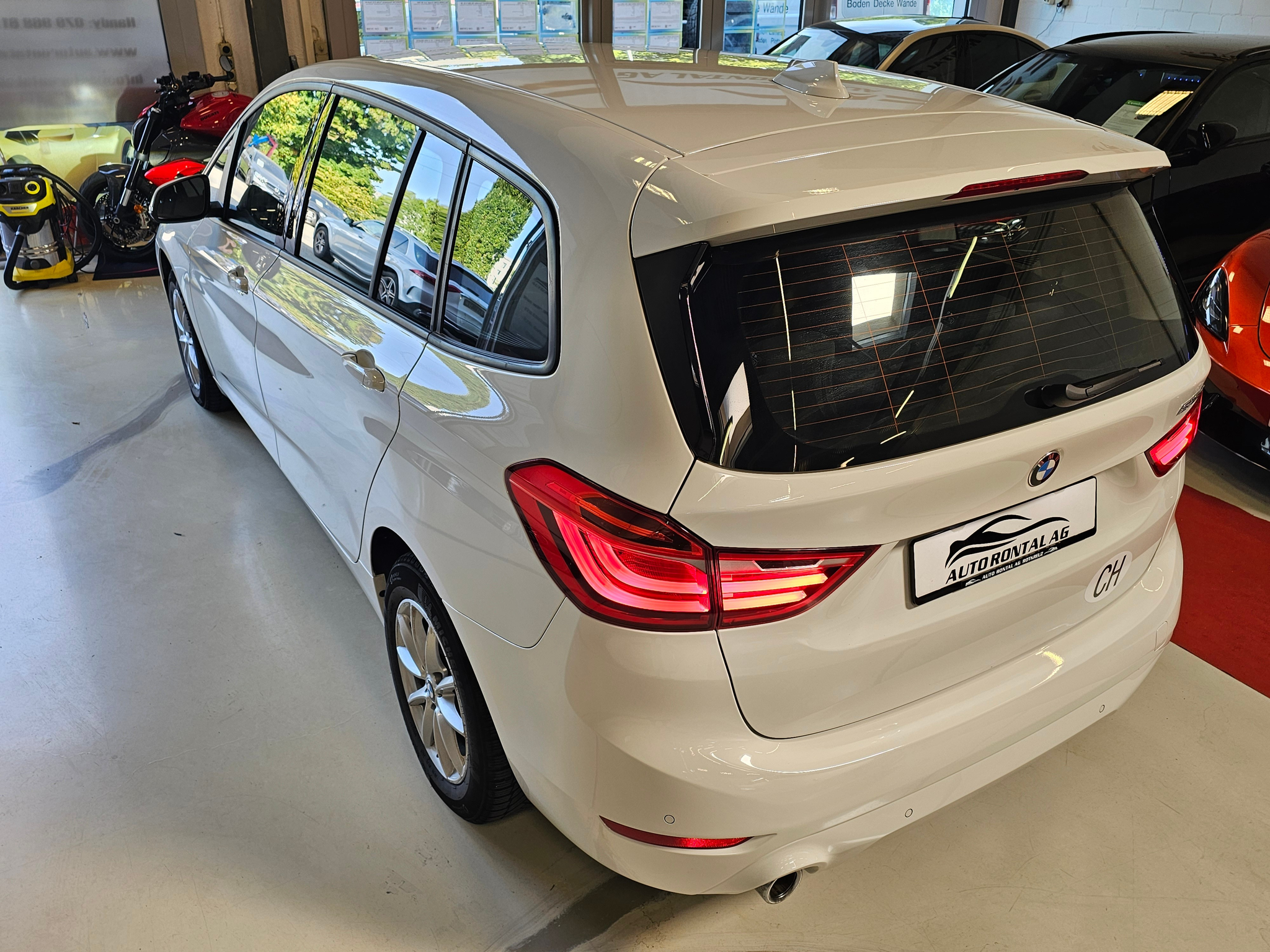 listing desktop thumbnail image 5