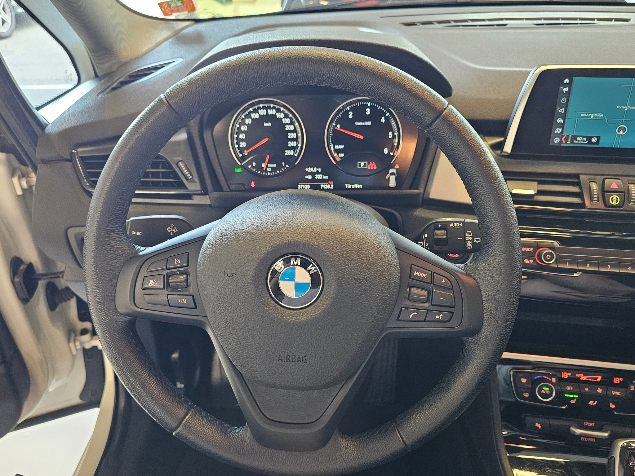 listing desktop thumbnail image 13