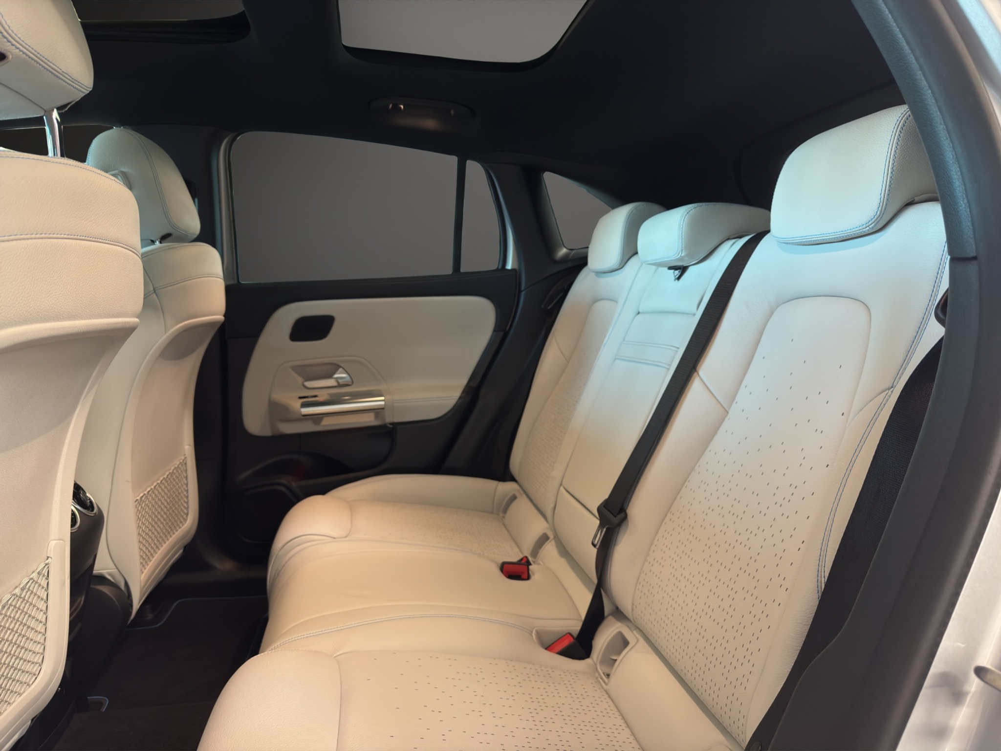 listing desktop thumbnail image 11