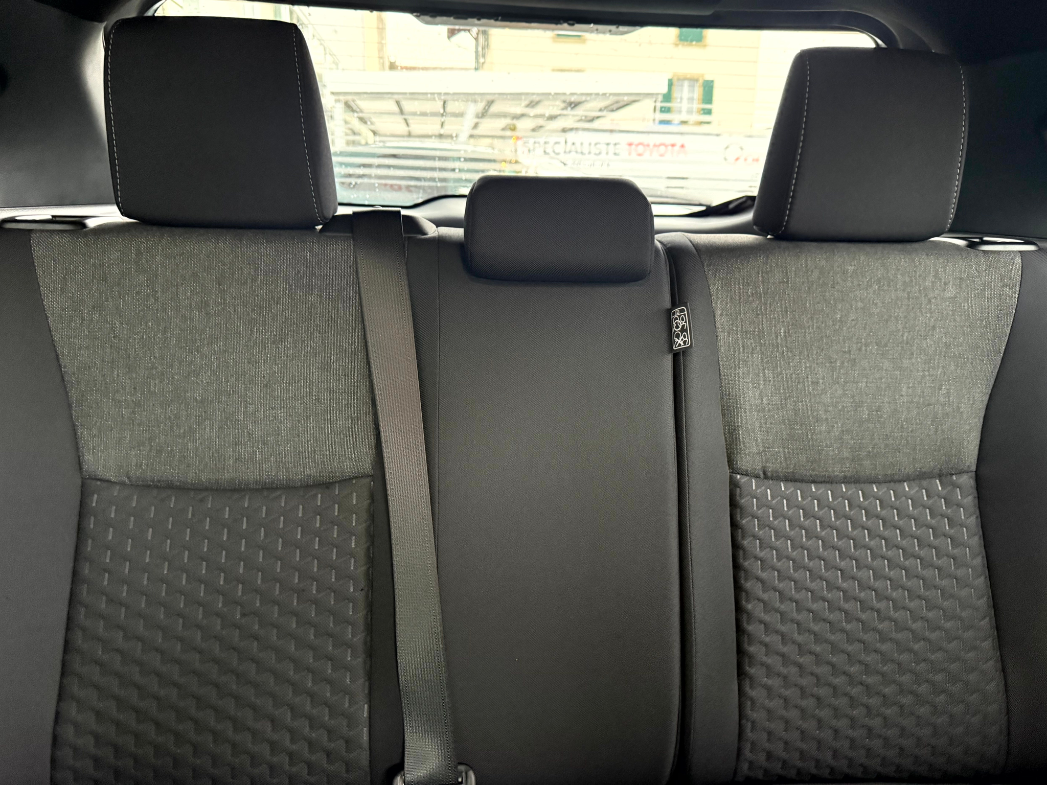 listing desktop thumbnail image 12