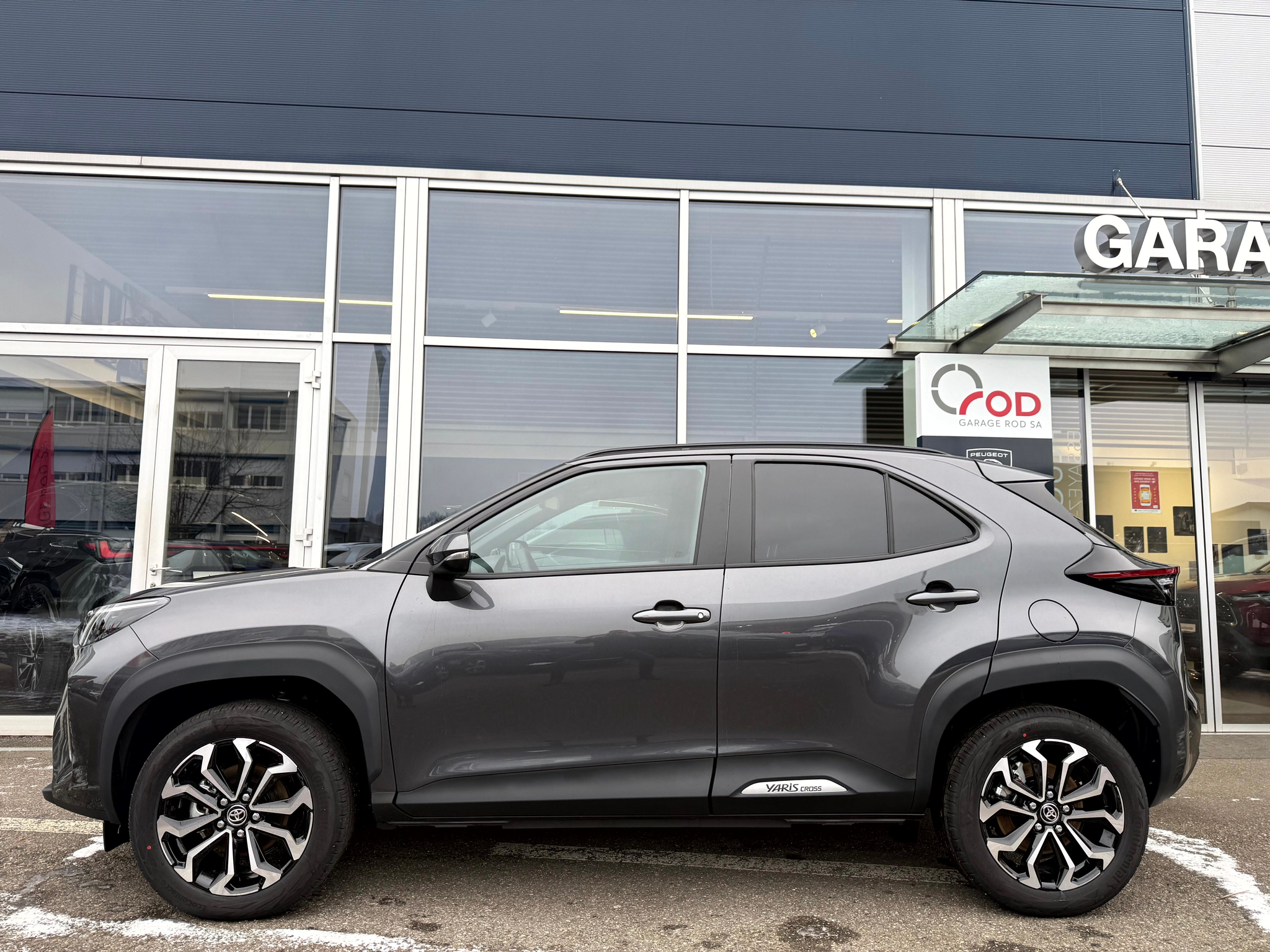 listing desktop thumbnail image 4