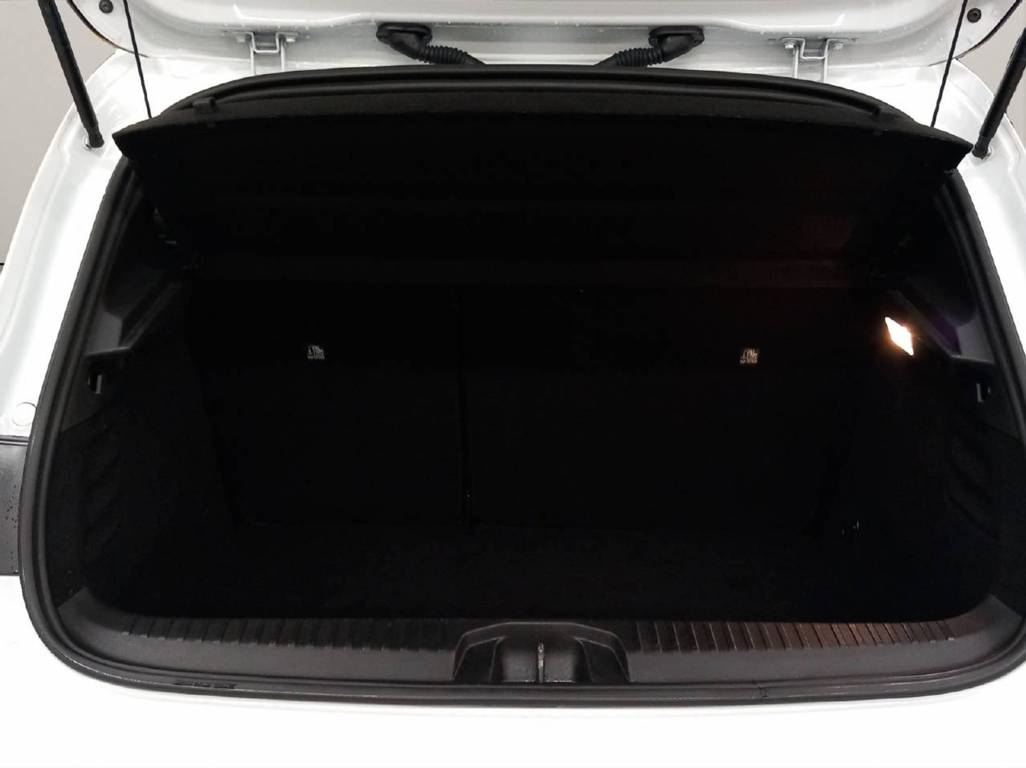 listing desktop thumbnail image 10