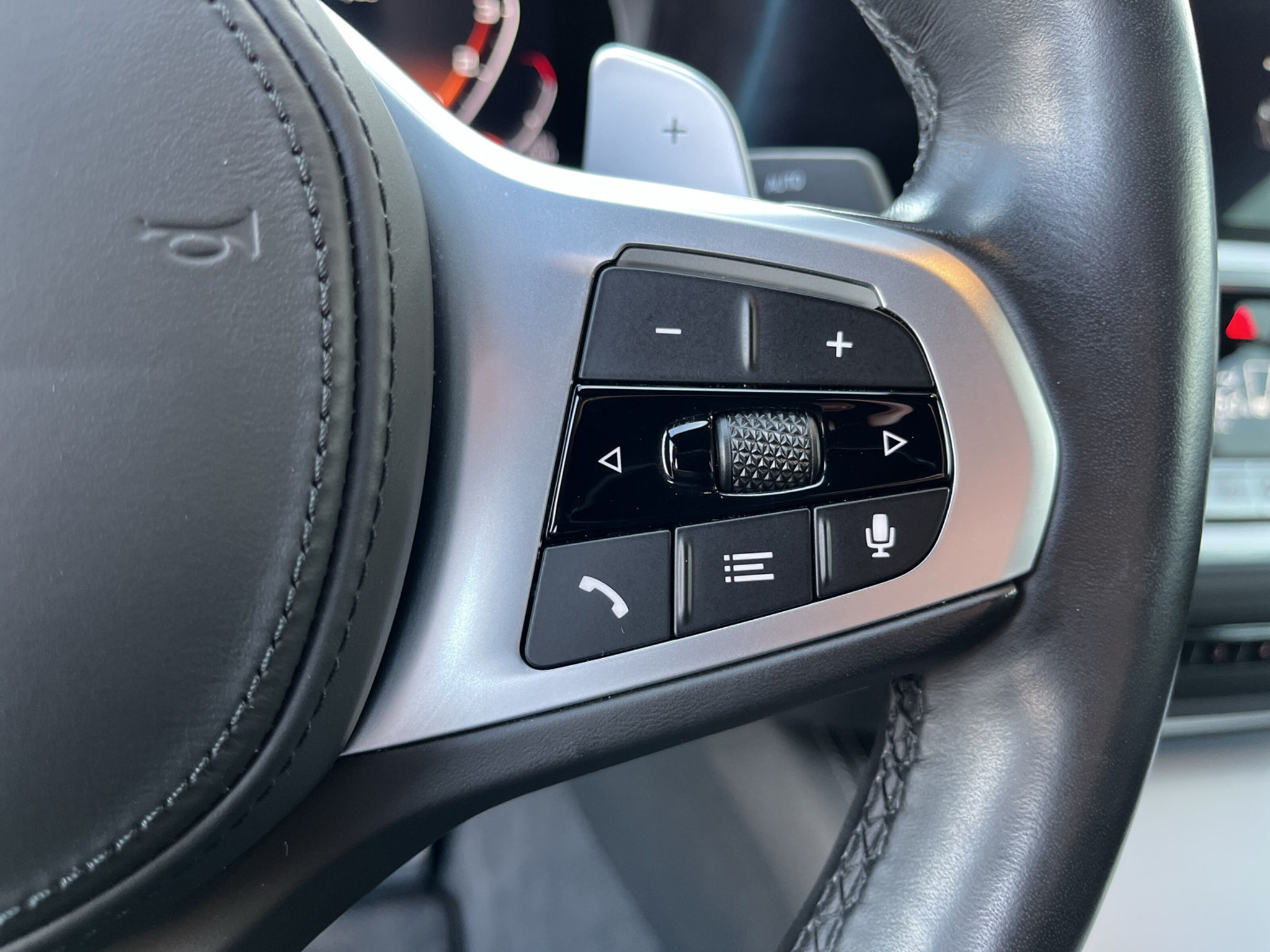 listing desktop thumbnail image 15