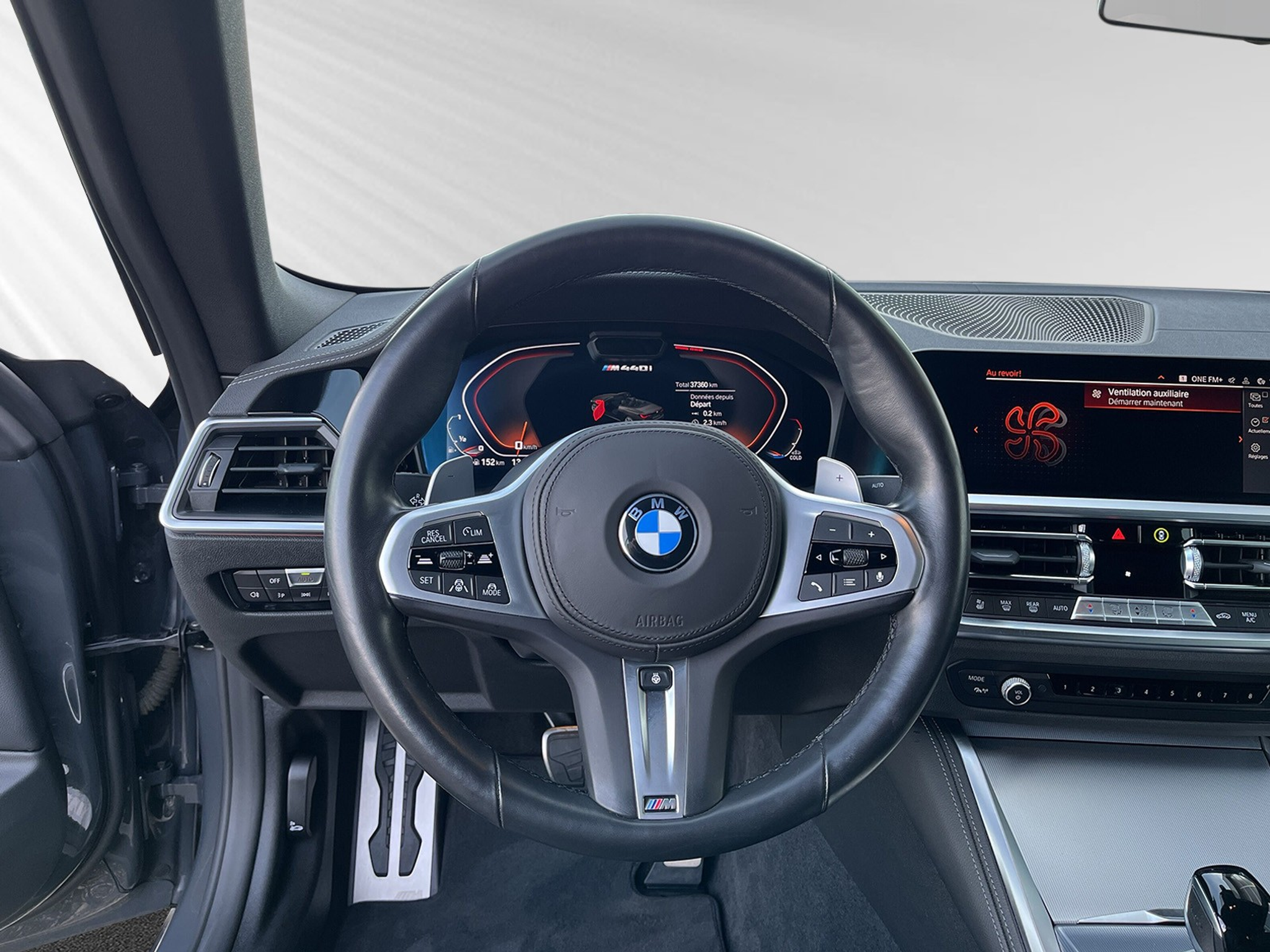 listing desktop thumbnail image 4