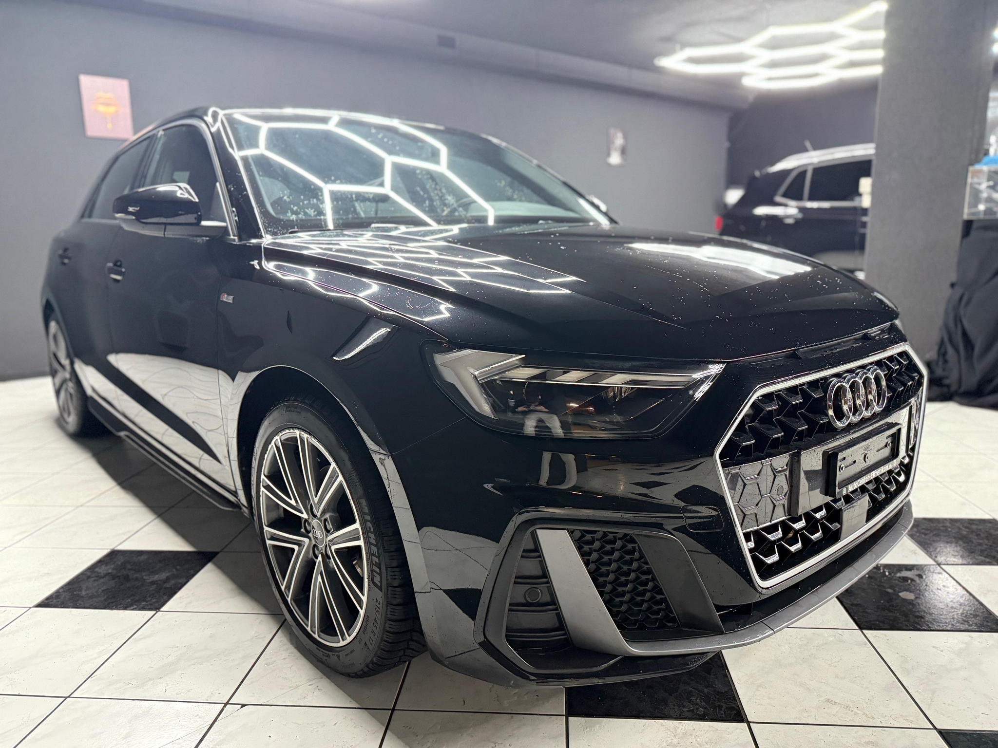 listing desktop thumbnail image 3