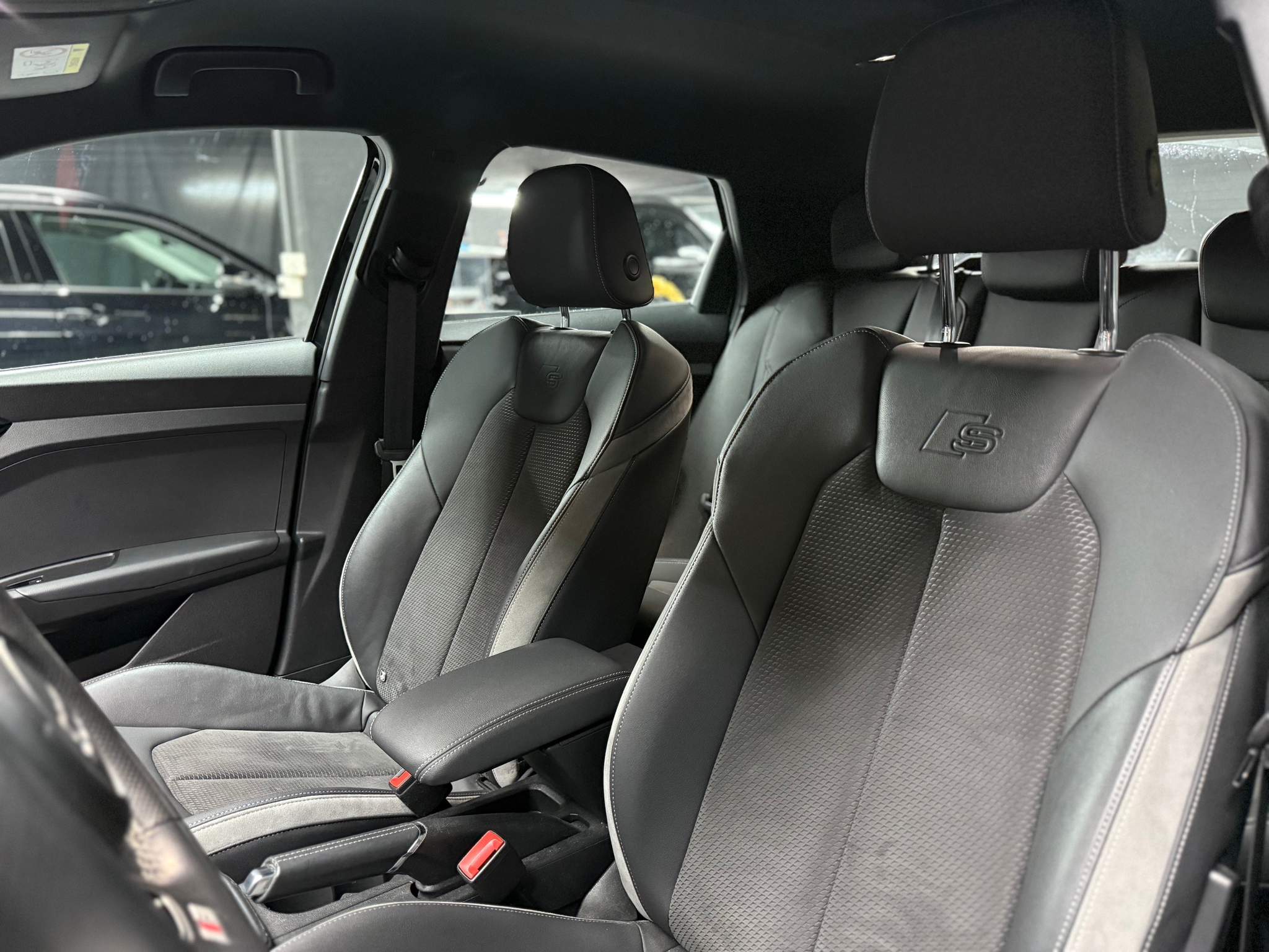 listing desktop thumbnail image 8