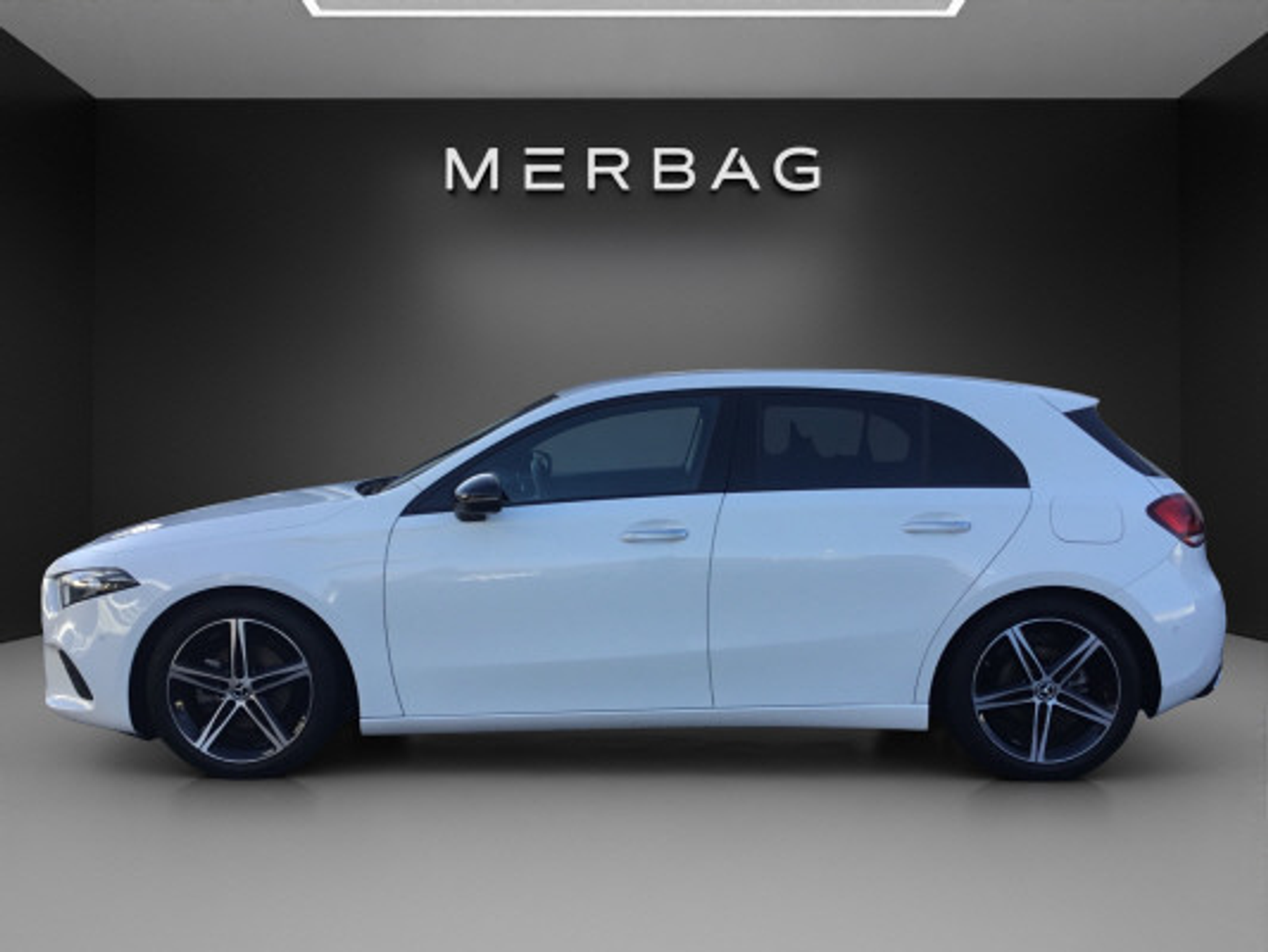 listing desktop thumbnail image 2