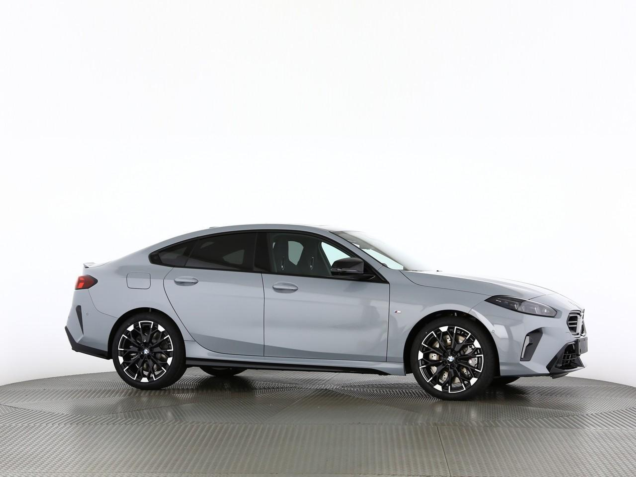 listing desktop thumbnail image 11