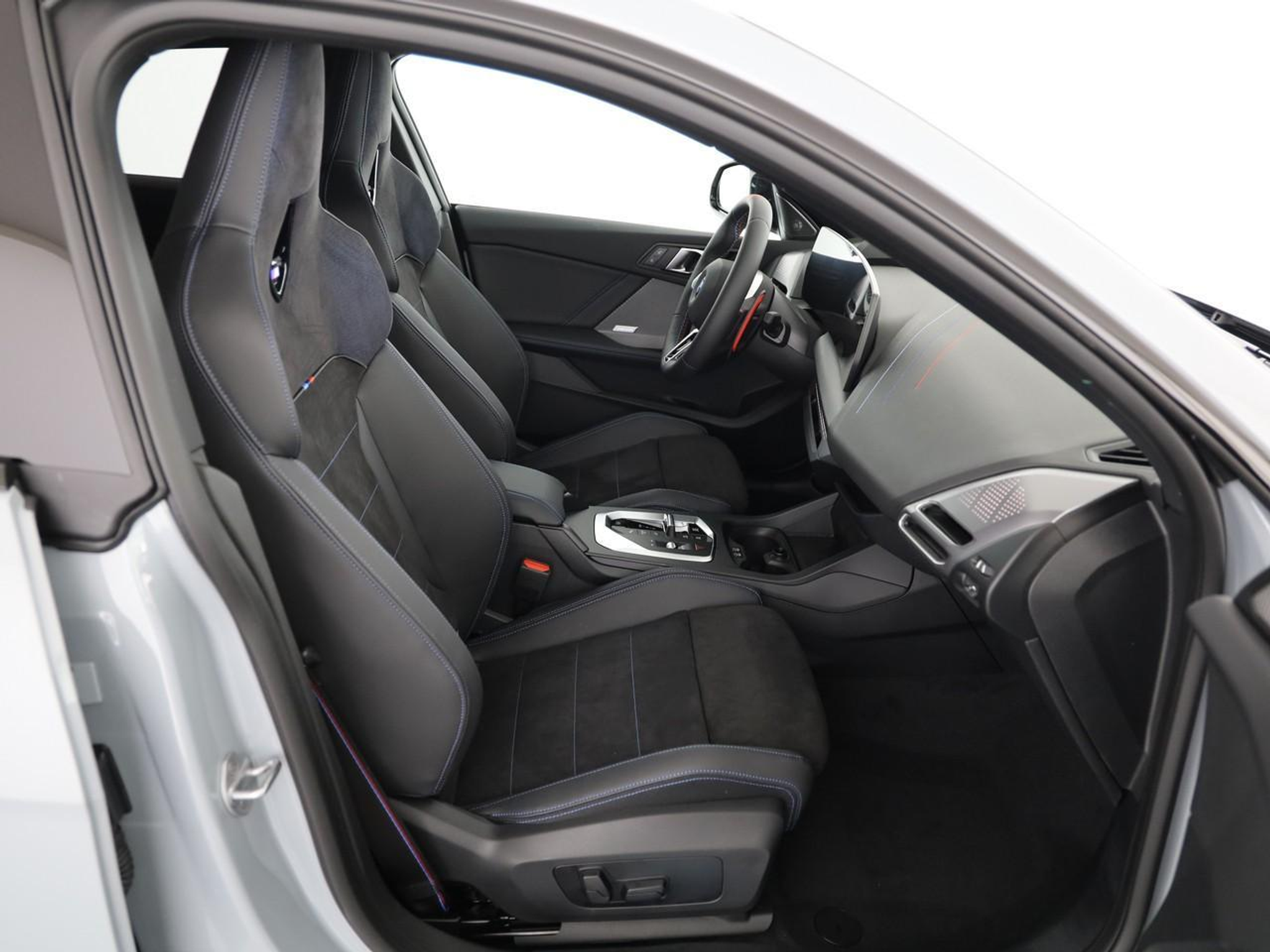 listing desktop thumbnail image 14