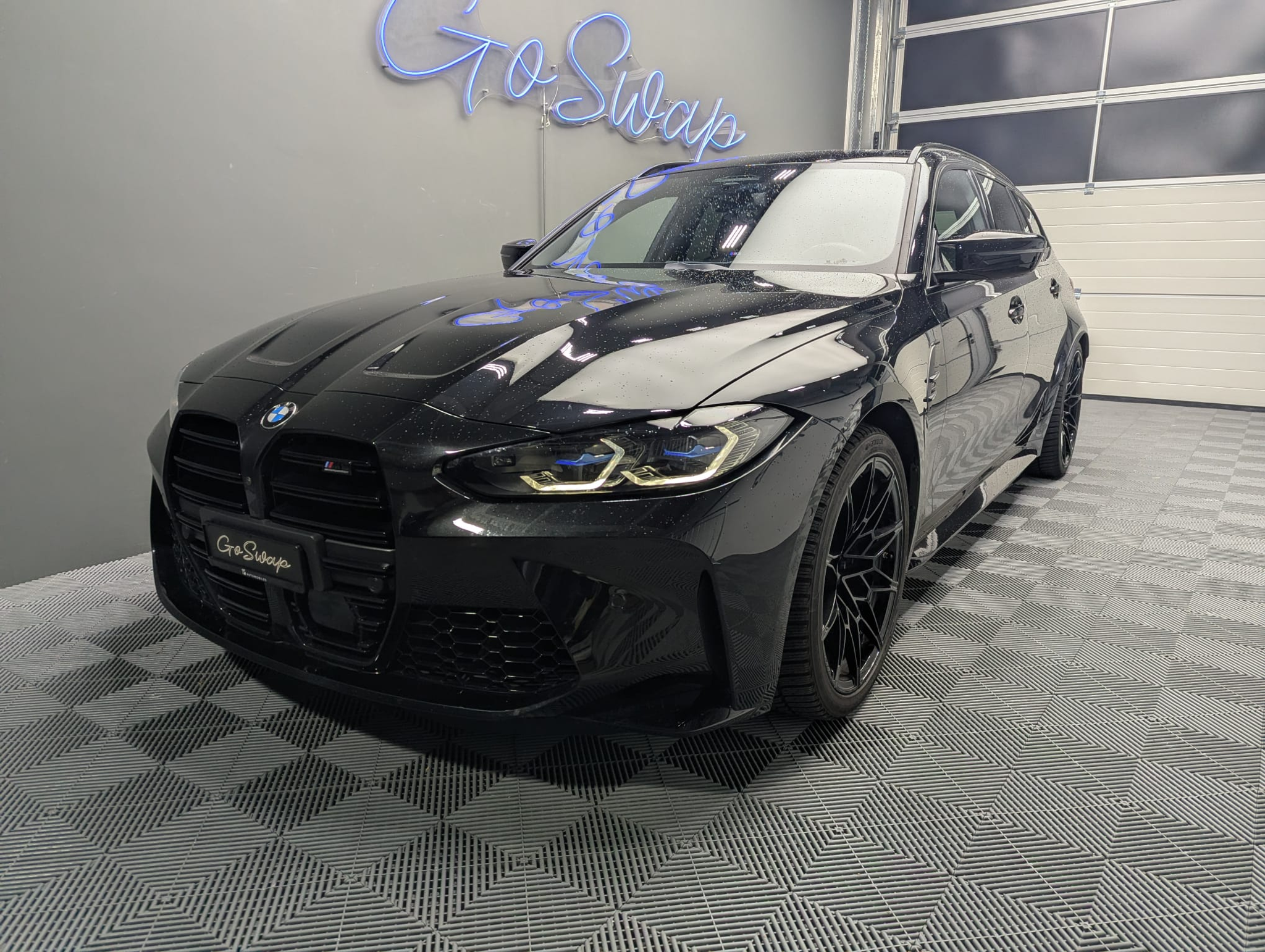 listing desktop thumbnail image 4