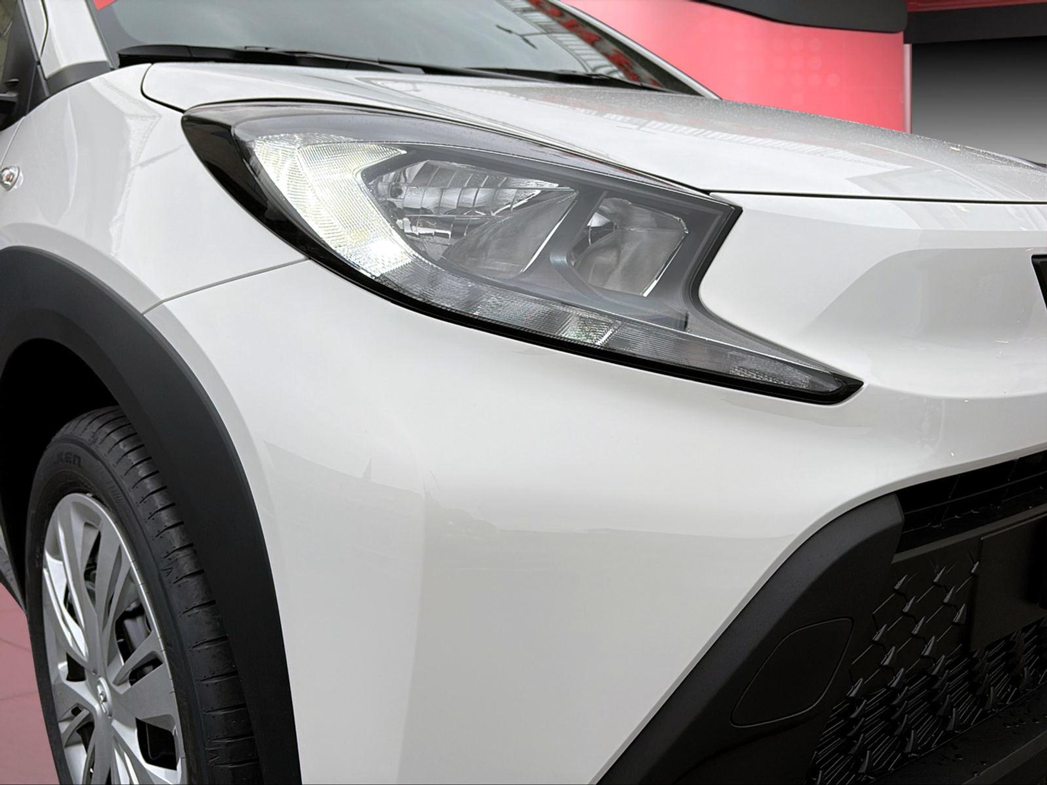 listing desktop thumbnail image 8