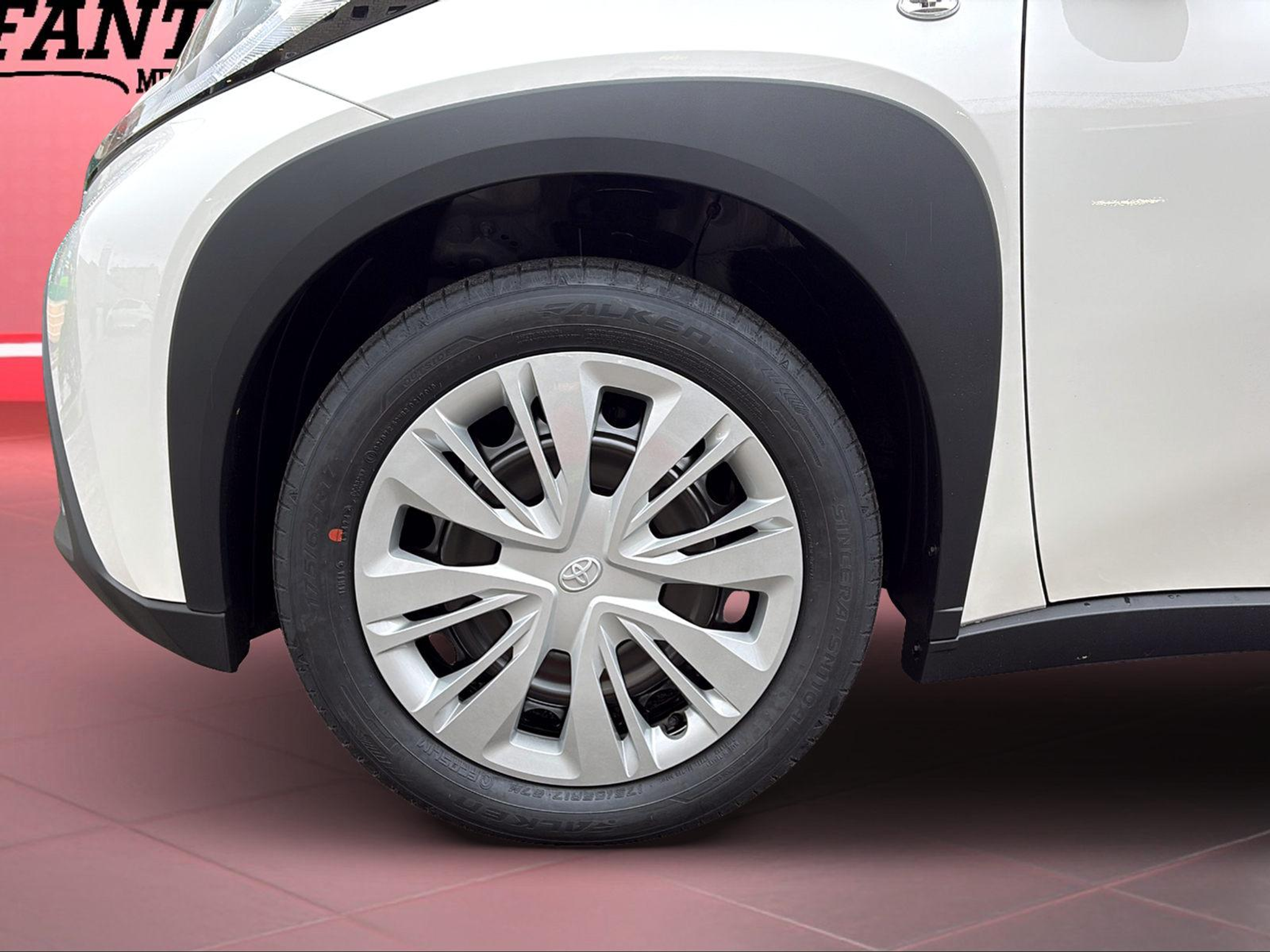 listing desktop thumbnail image 2