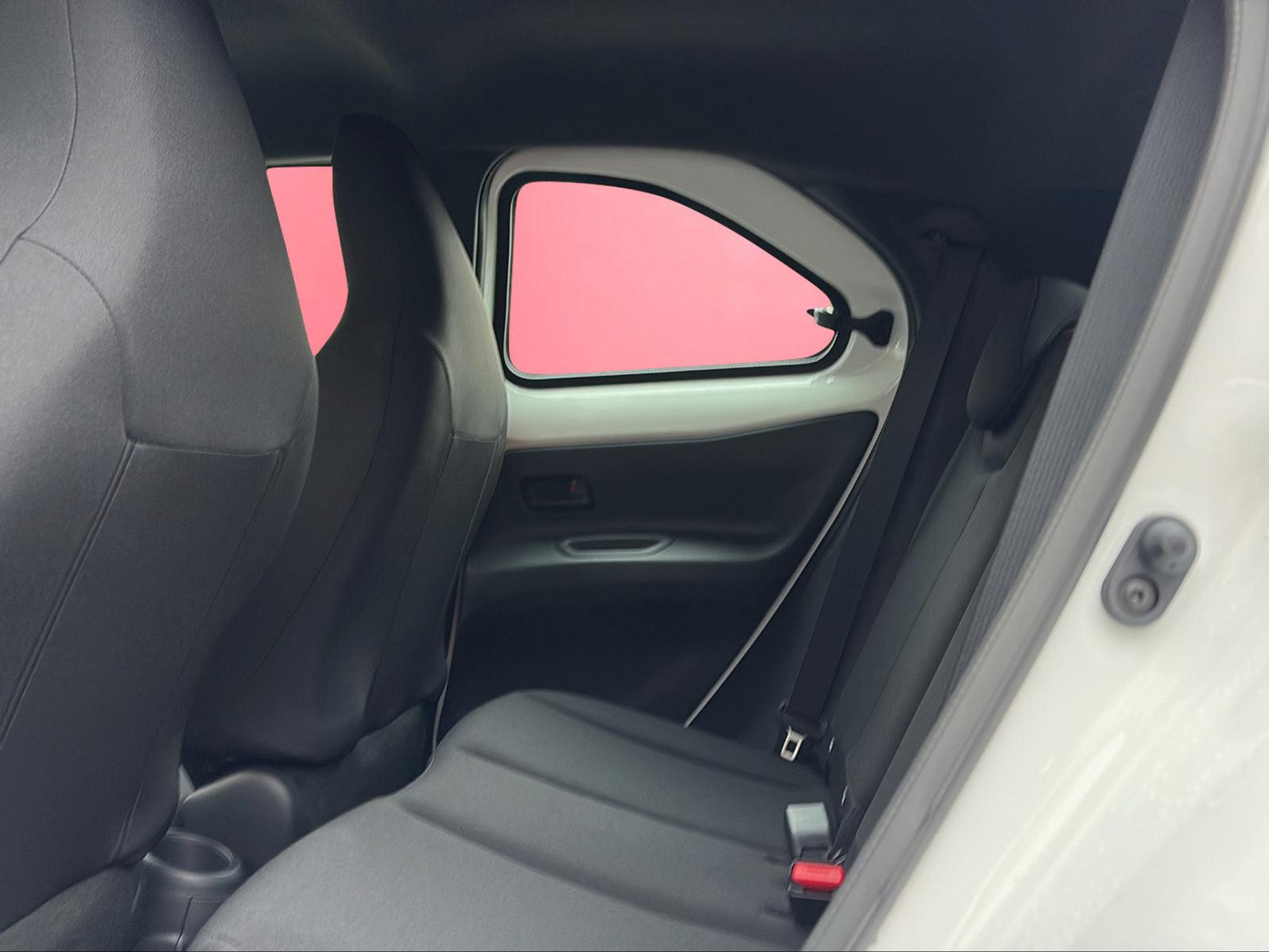 listing desktop thumbnail image 11