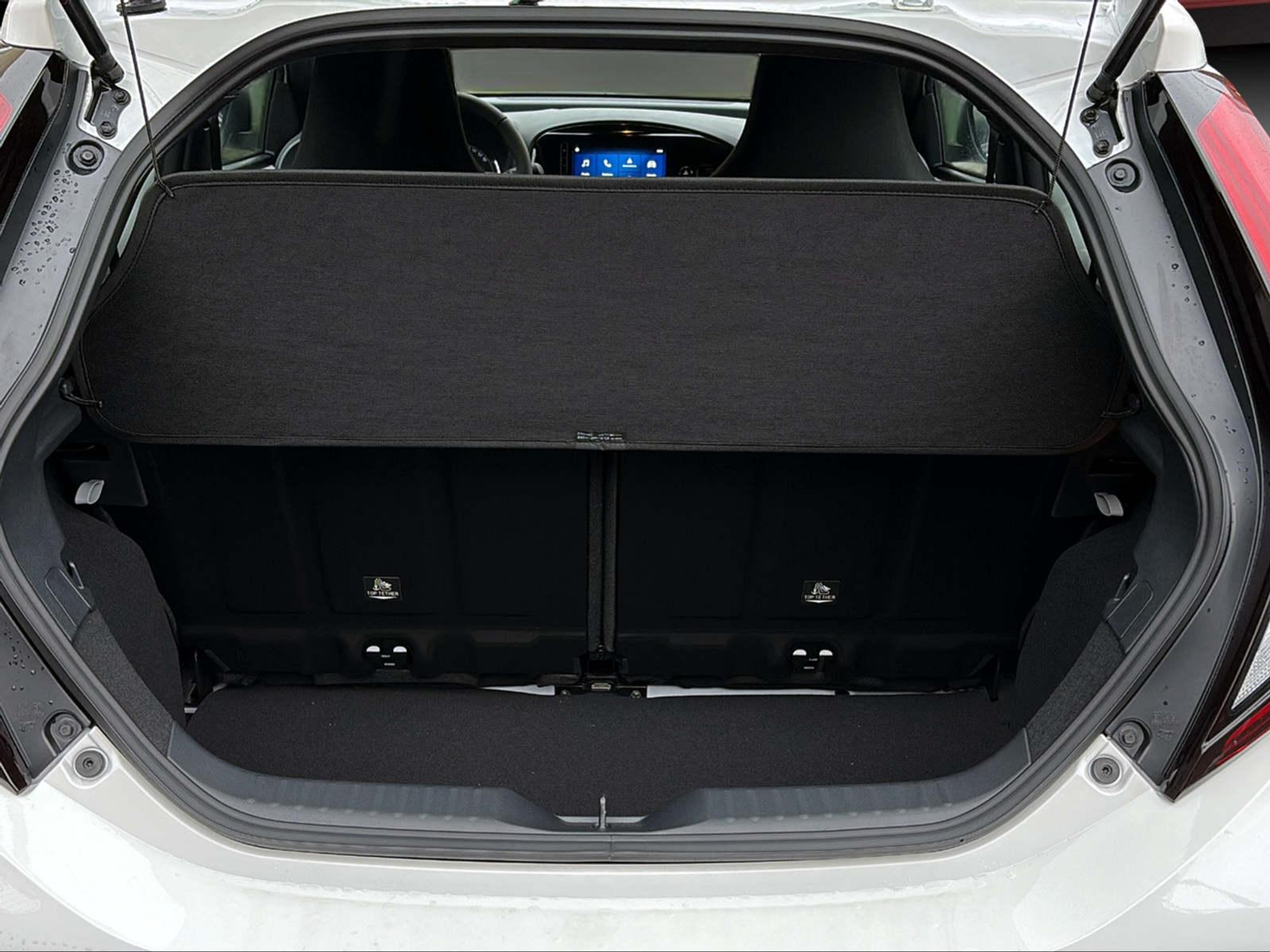 listing desktop thumbnail image 6