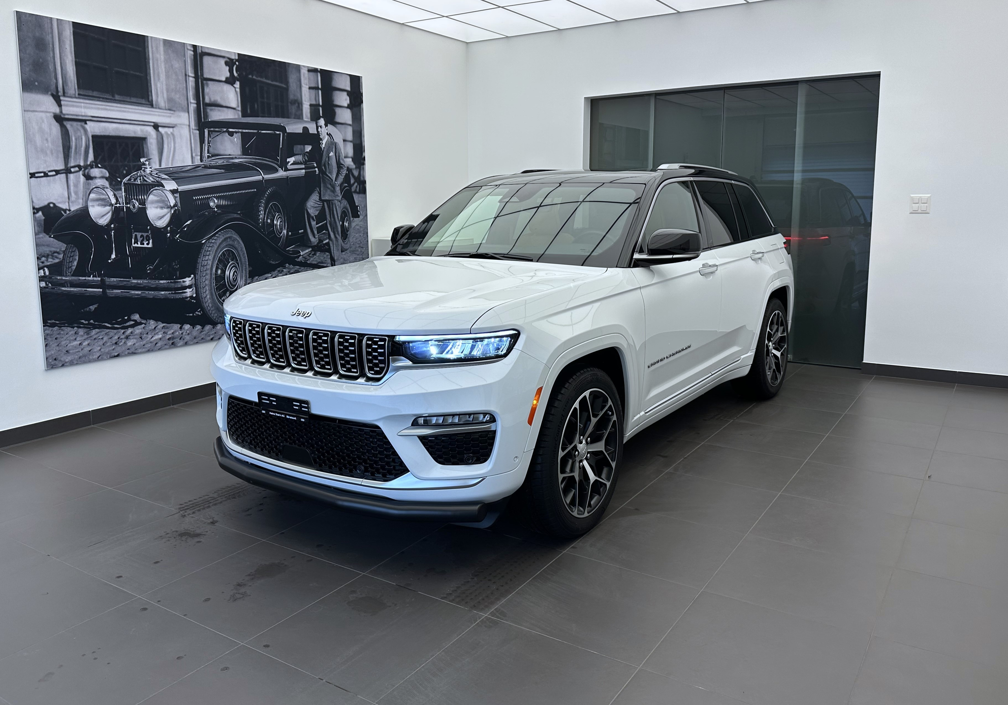 car-image-0