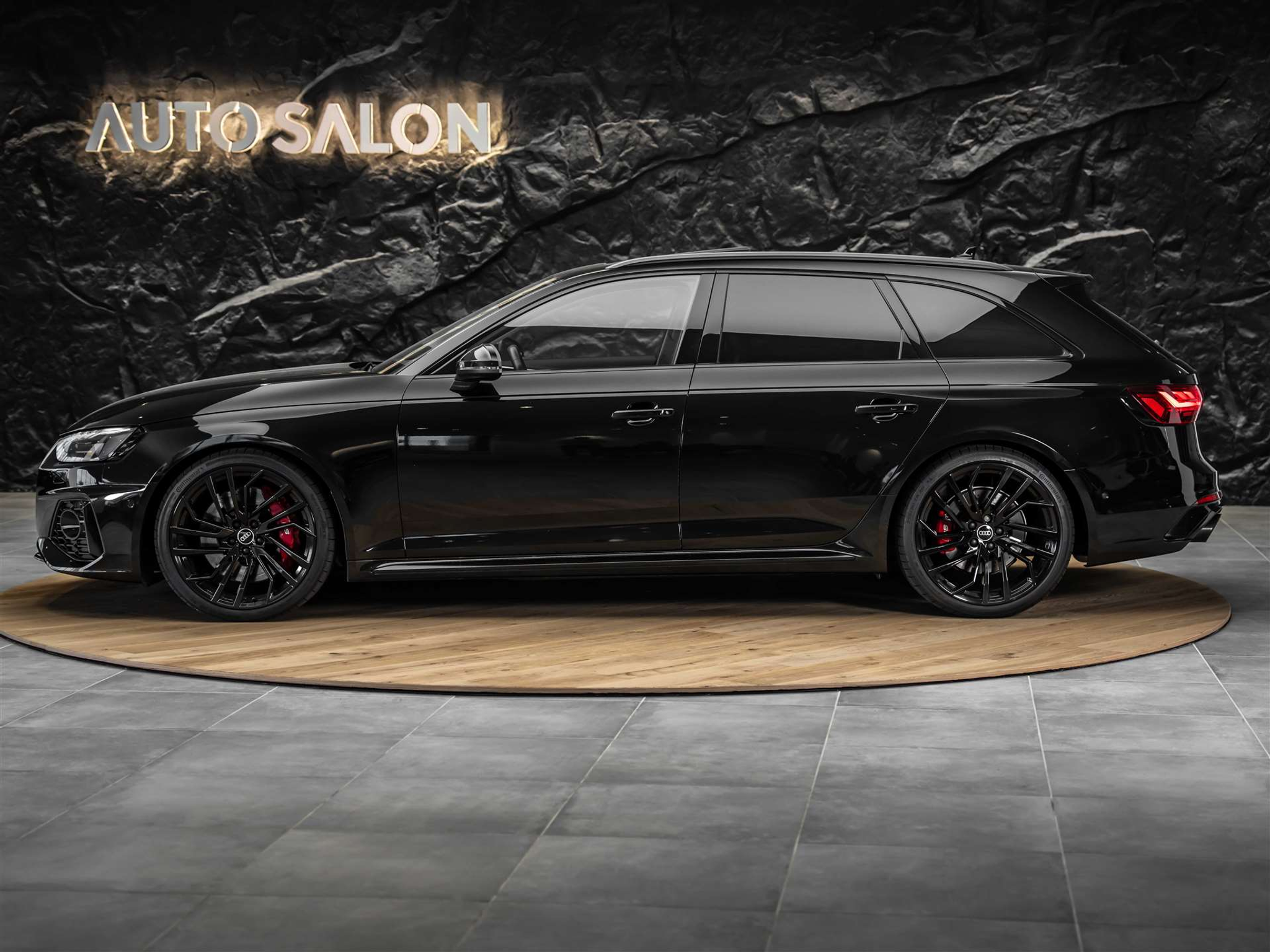 listing desktop thumbnail image 1