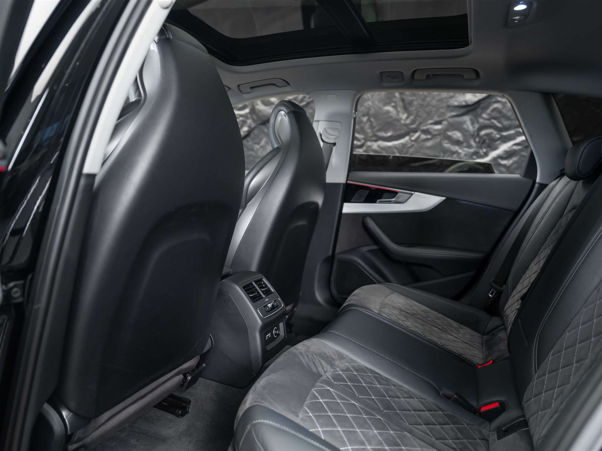 listing desktop thumbnail image 11