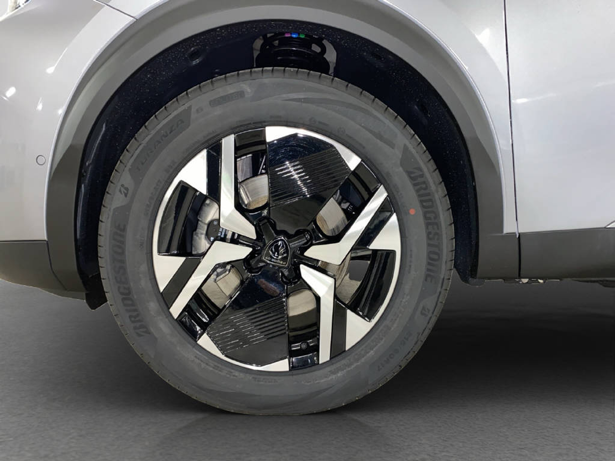 listing desktop thumbnail image 14