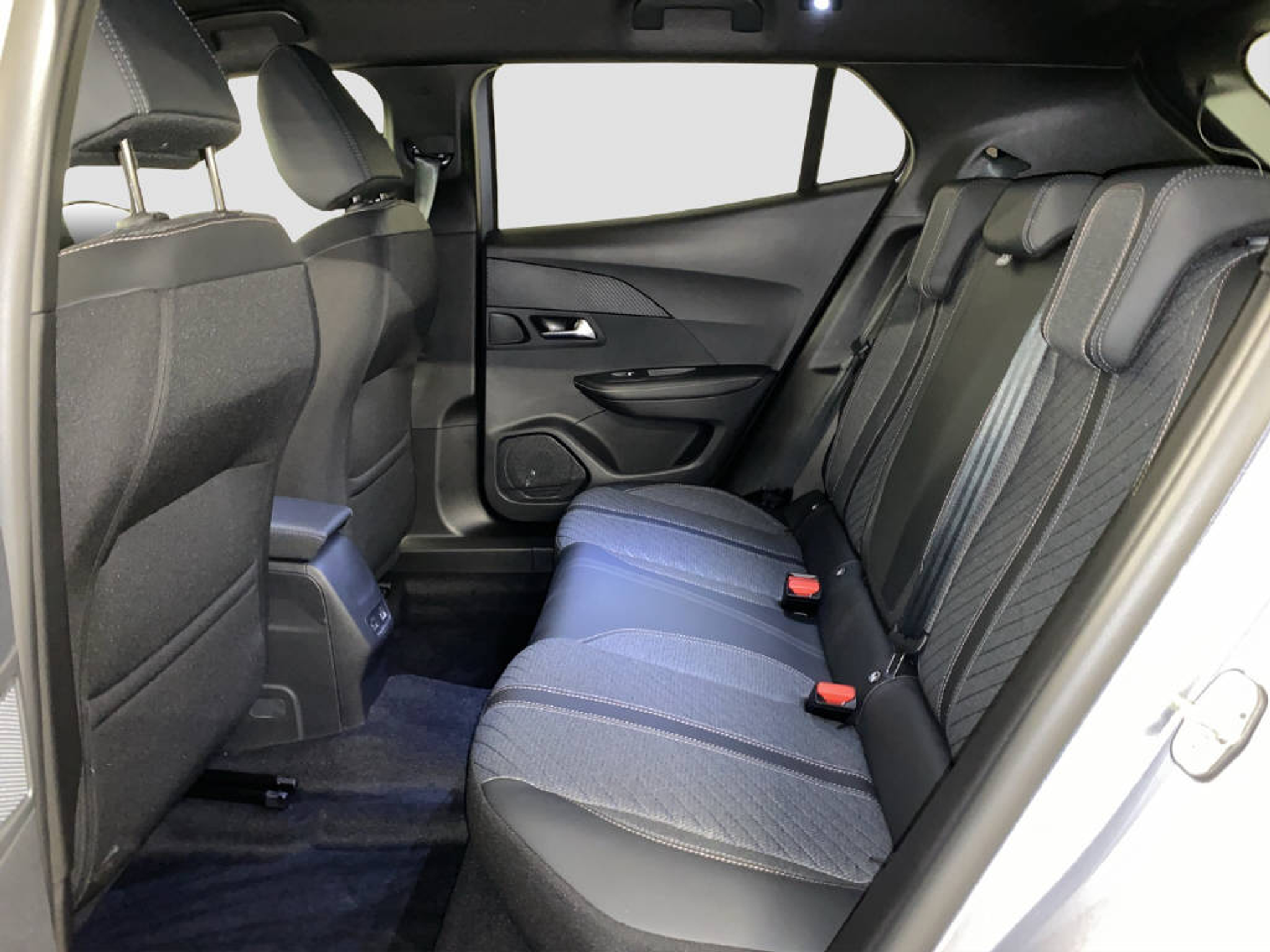 listing desktop thumbnail image 12