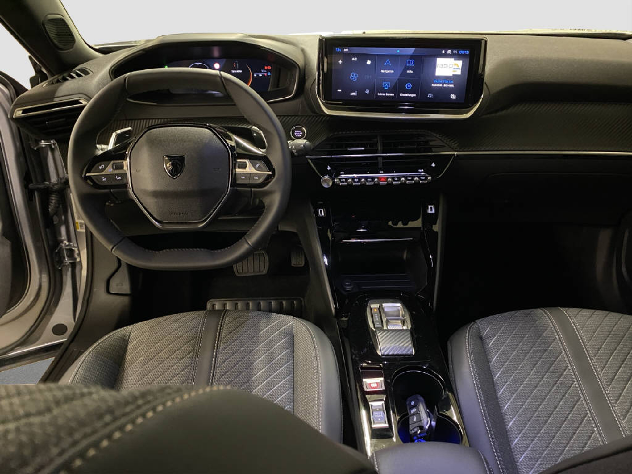 listing desktop thumbnail image 9