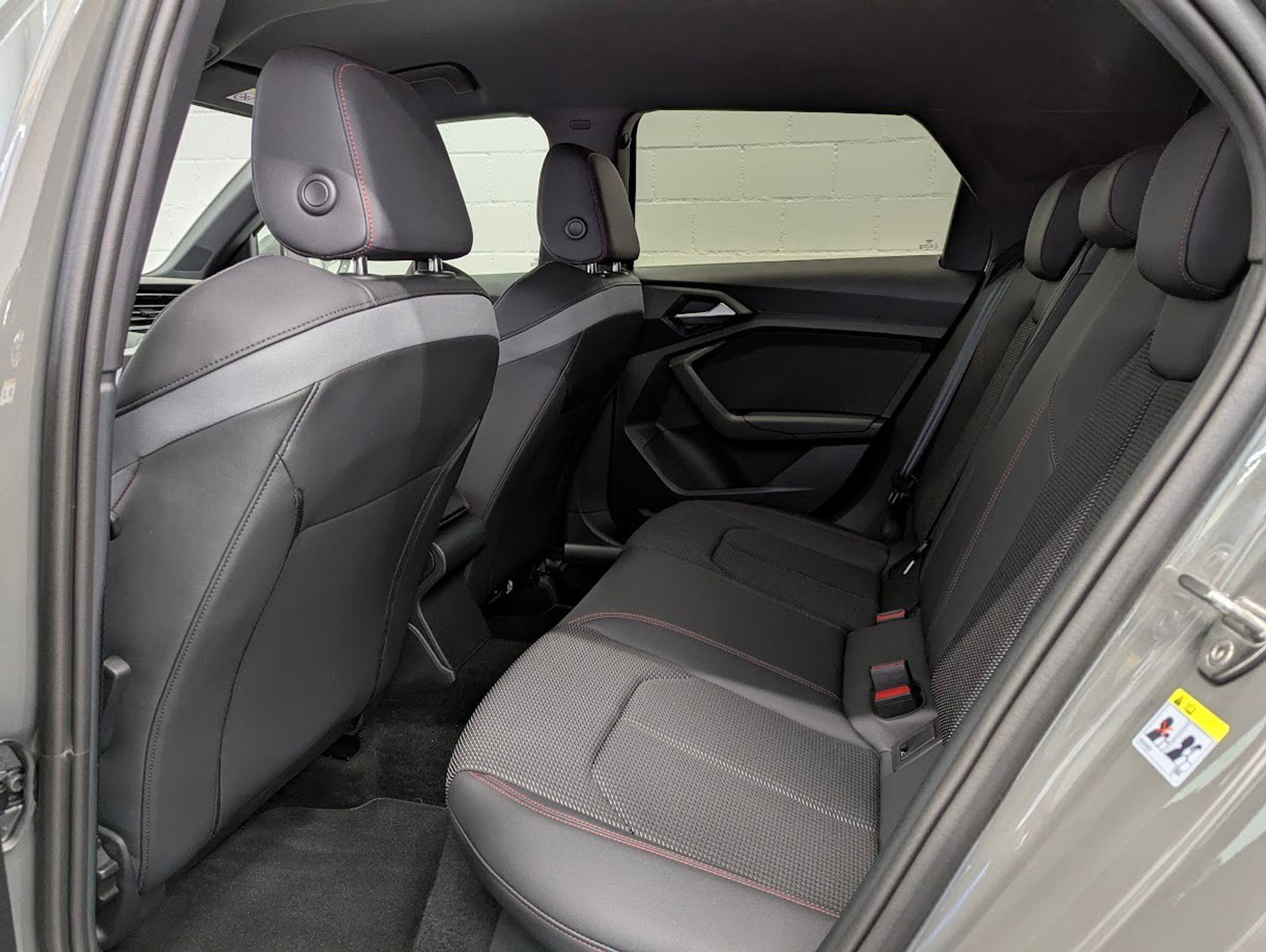 listing desktop thumbnail image 28