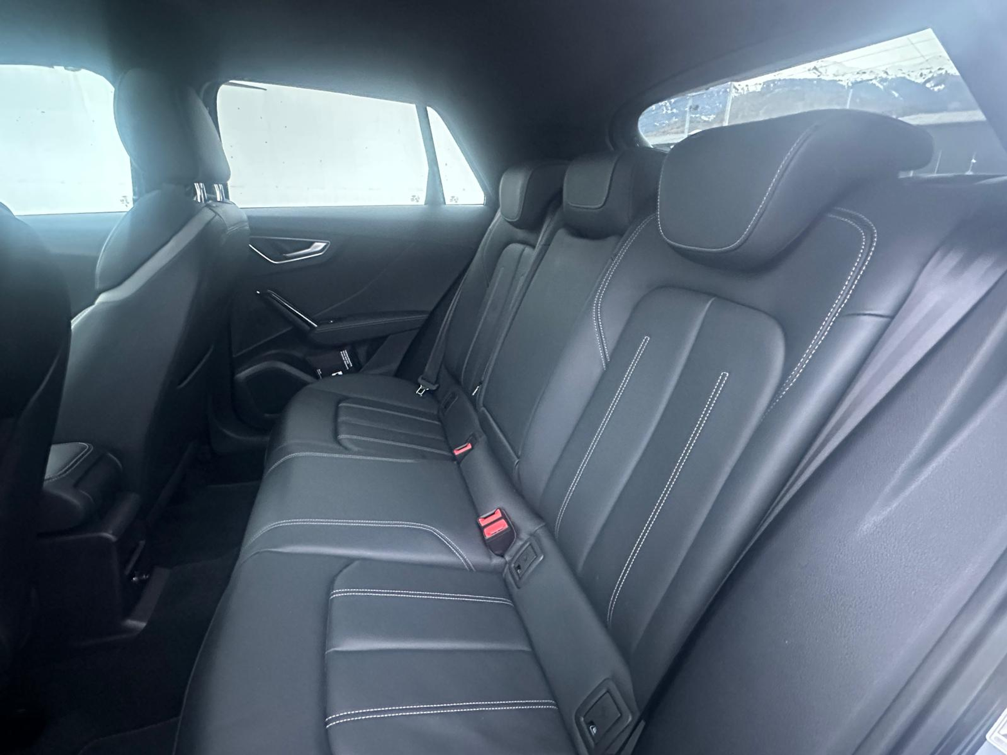 listing desktop thumbnail image 10