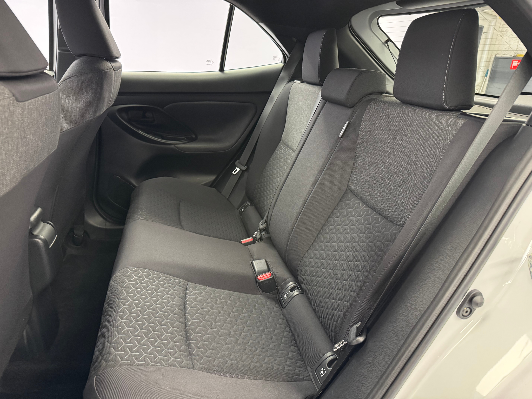 listing desktop thumbnail image 9