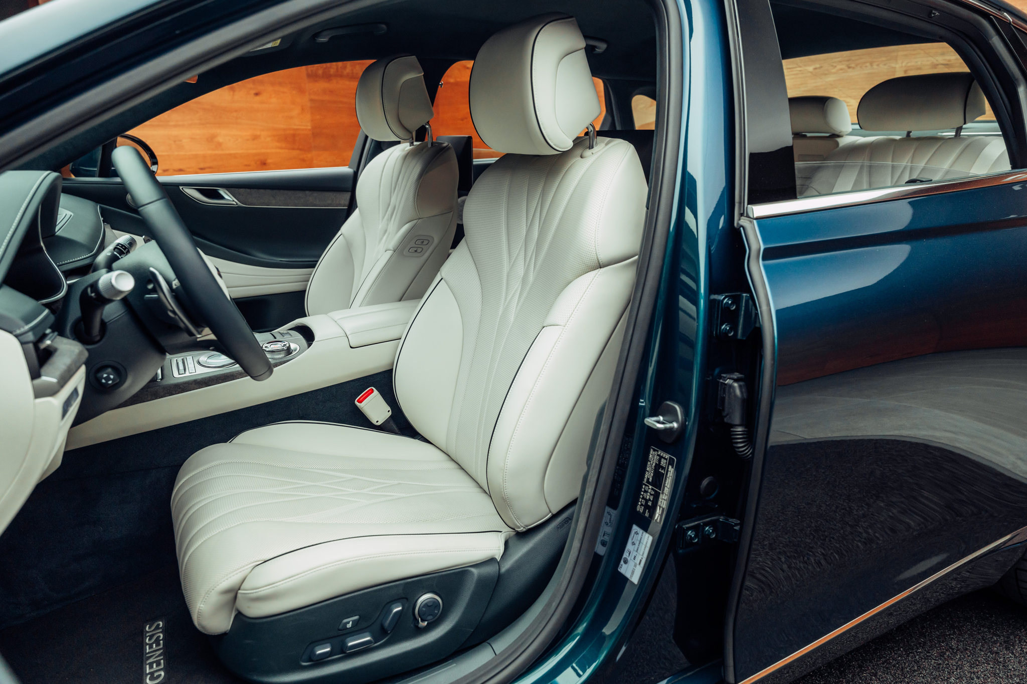 listing desktop thumbnail image 6